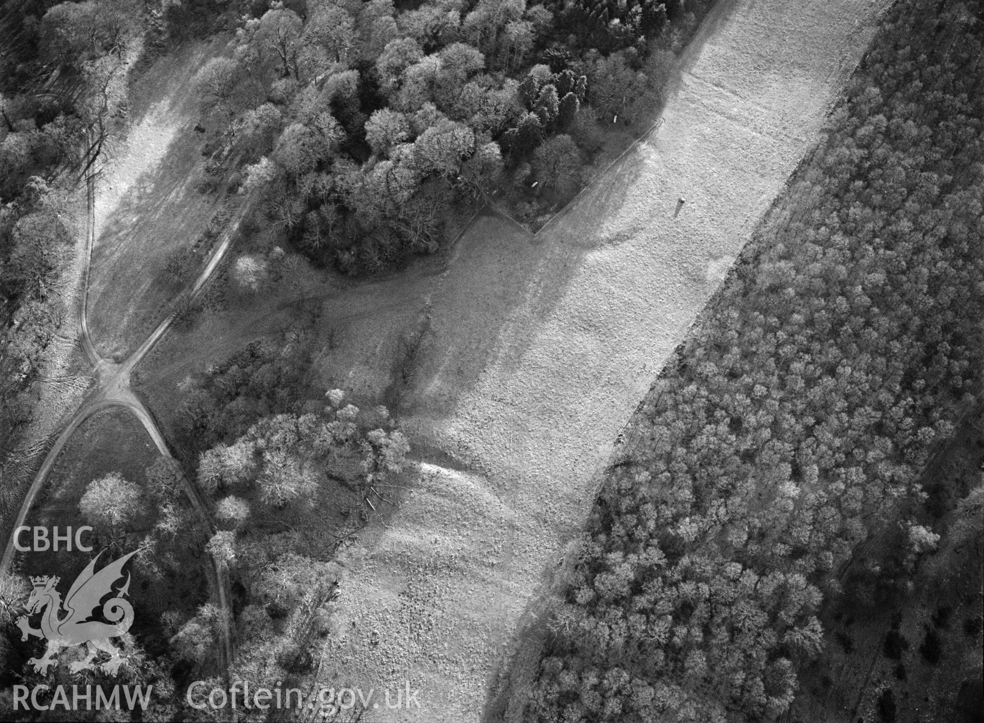 RCAHMW Black and white oblique aerial photograph of Middle Park, Castle, Welshpool, taken by C.R.Musson on the 14/02/1997