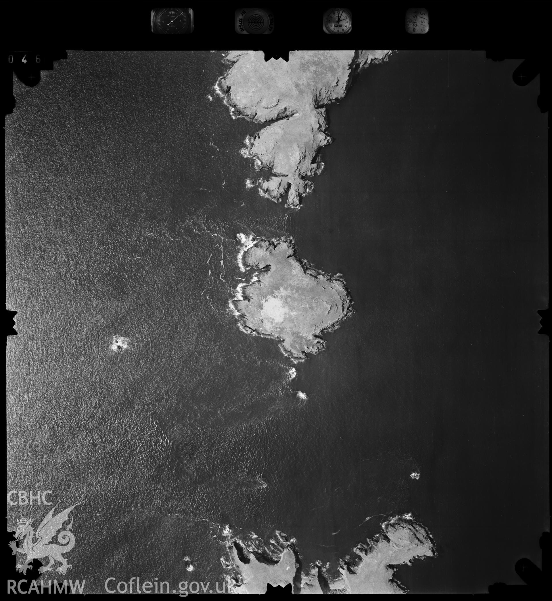 Digitized copy of an aerial photograph showing Skomer Island taken by Ordnance Survey, 1995.