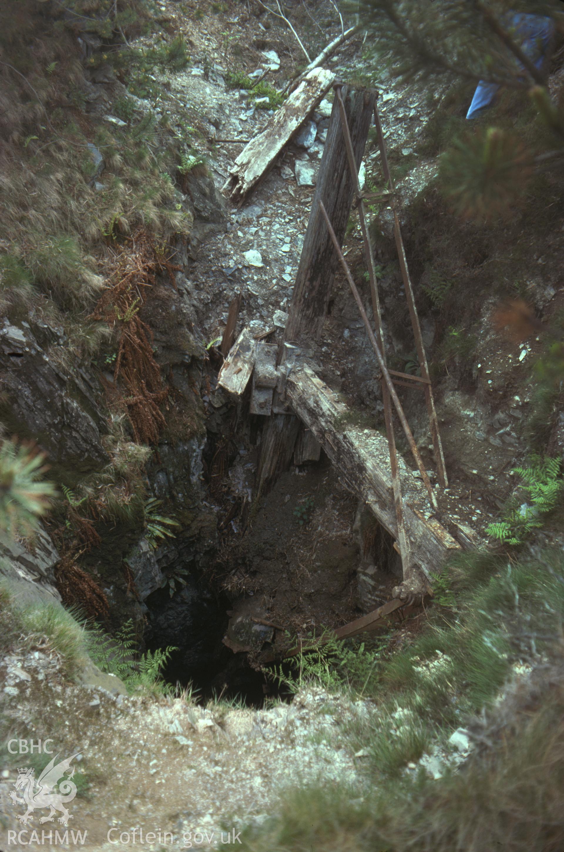 Digitized 35mm slide of Cwmbrwyno shaft and angle bob.