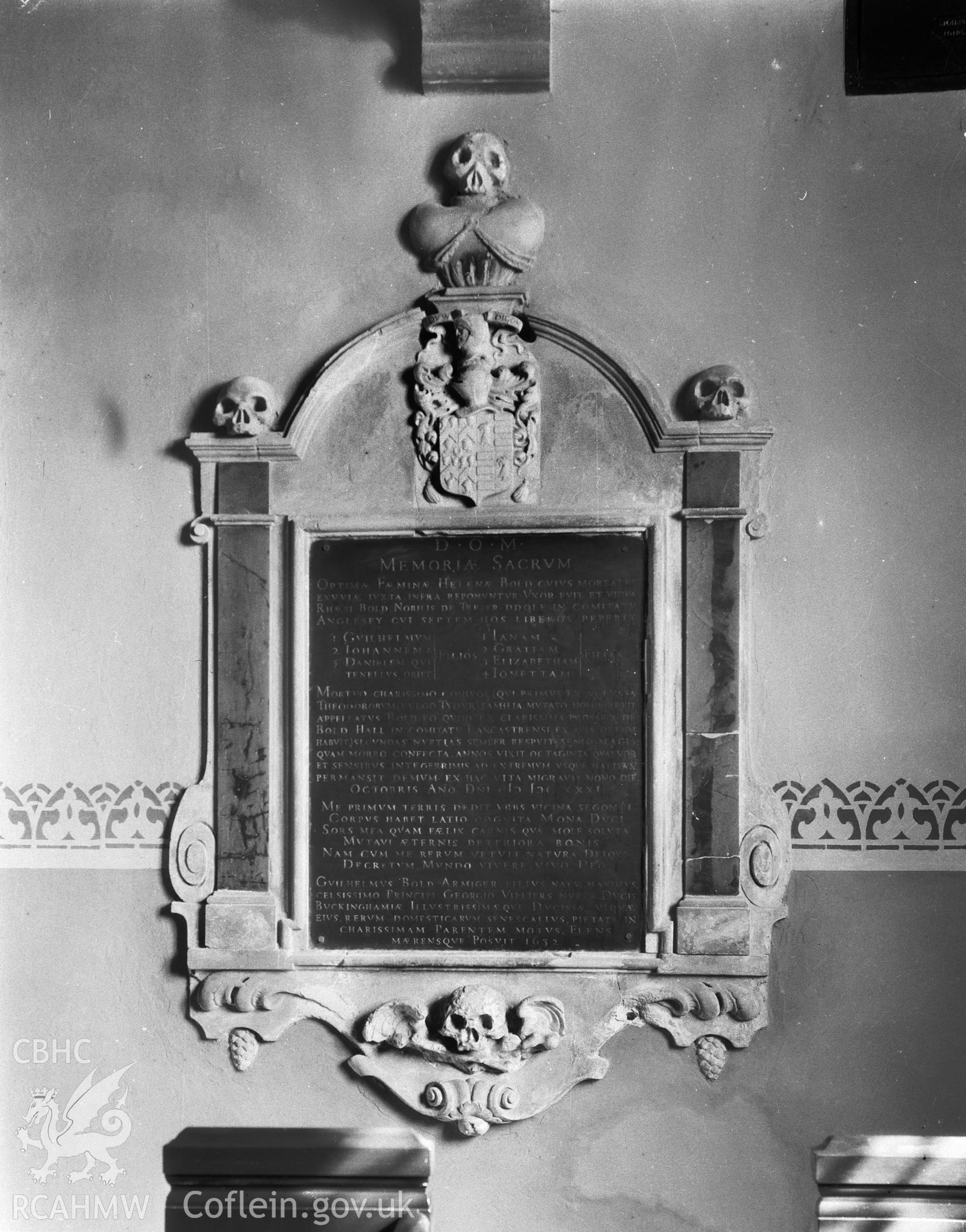 Bold monument, South chapel