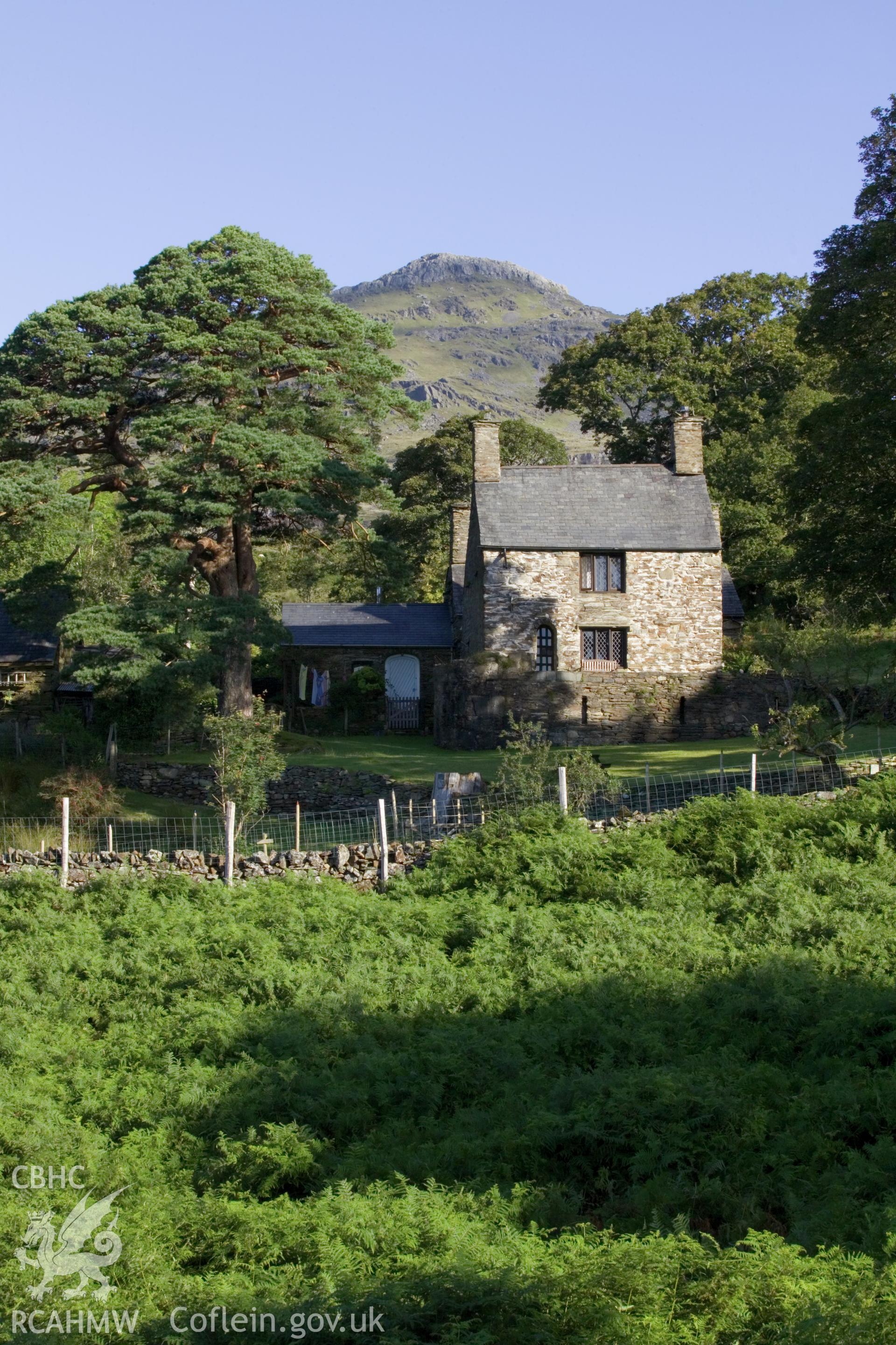 Distant view from southeast Vertical.