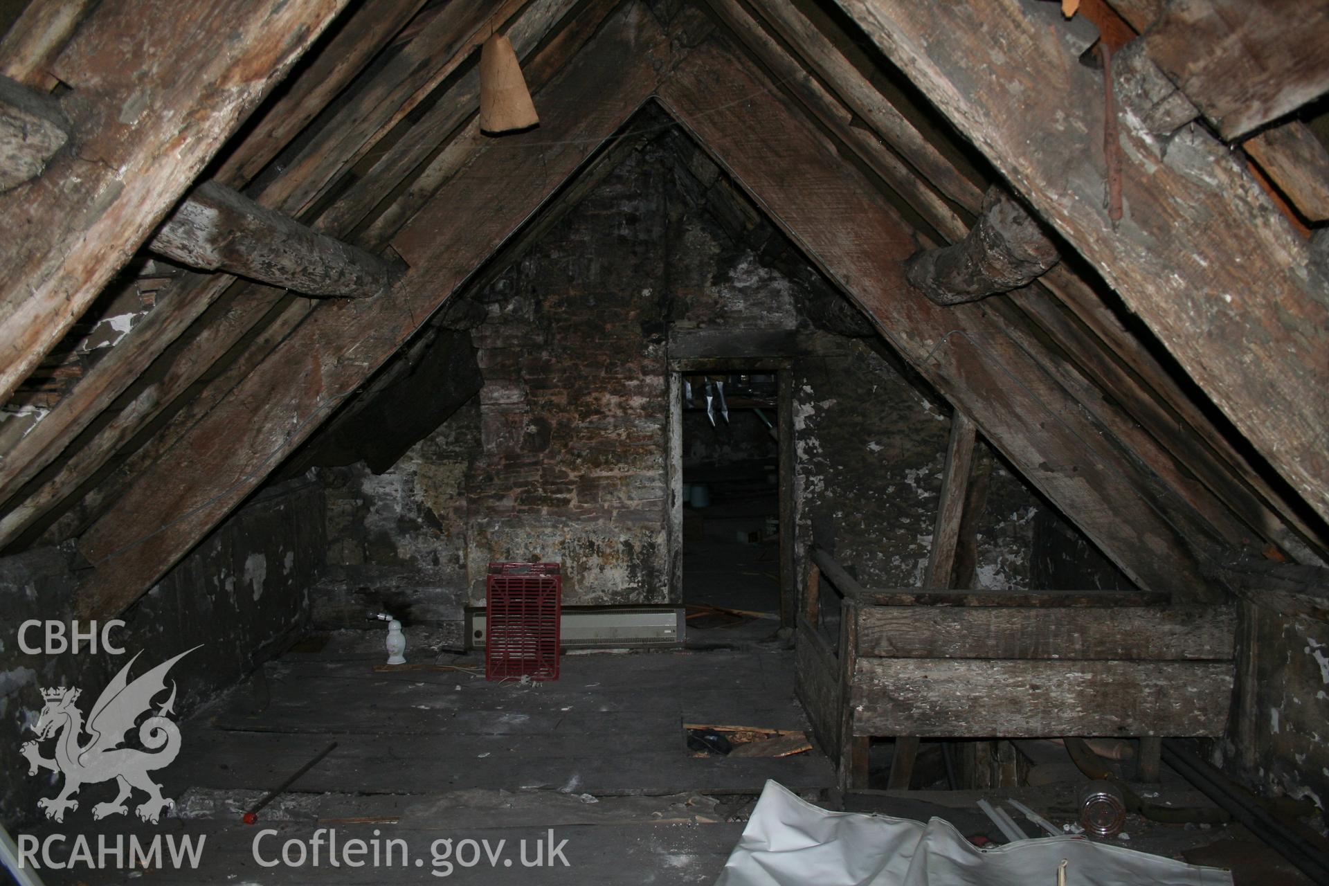 The King's Arms, Abergavenny. Interior, roof-truss over left-unit.