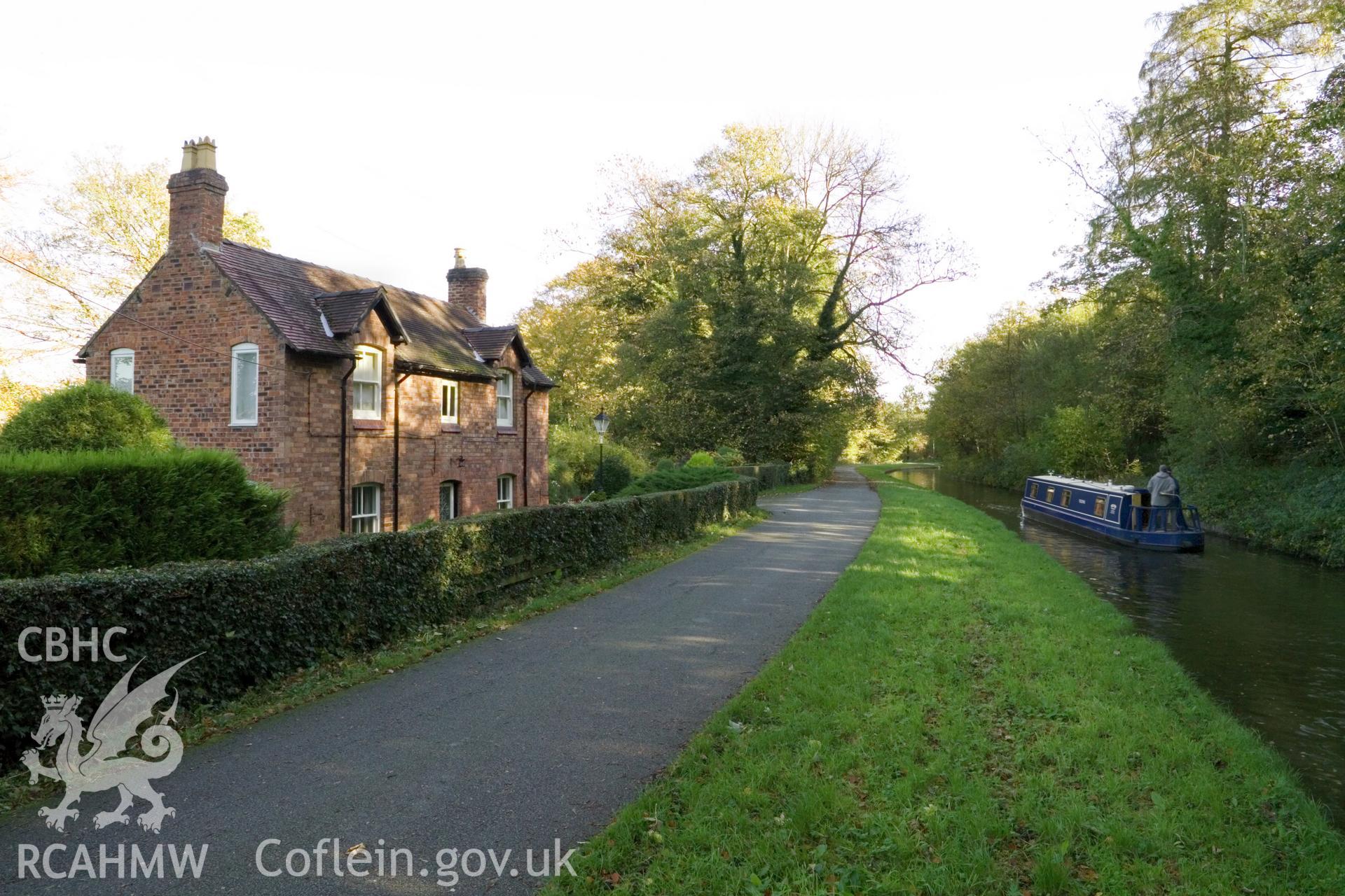 RCAHMW digital photographic survey of Cartref, Canal Cottage, Llangollen Canal, by Iain Wright, 31/10/2006.