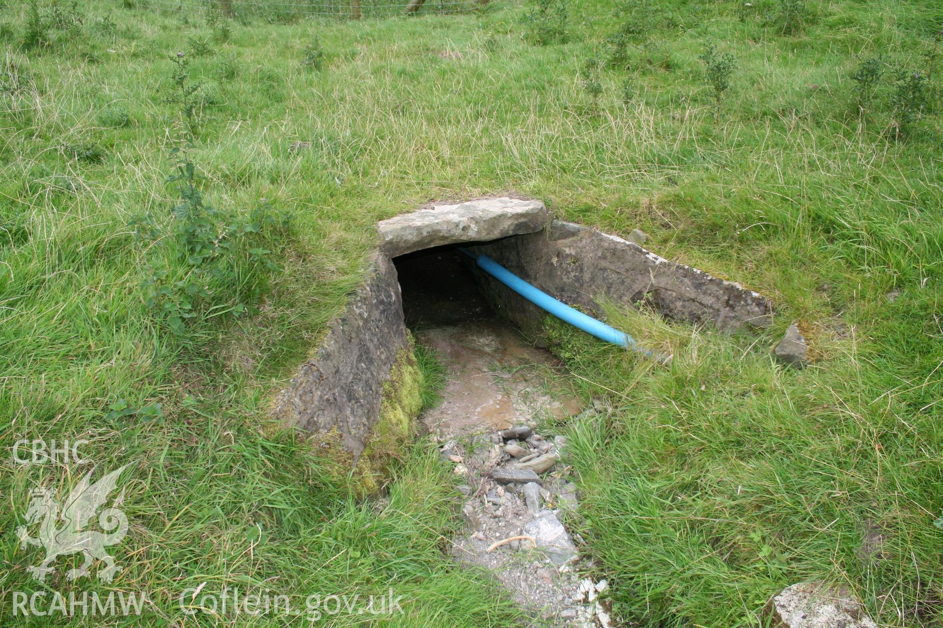 Digital photographic survey of Llanddyn Culvert No. 102, Llangollen Canal, by Daniel Jones, 28/08/2007.