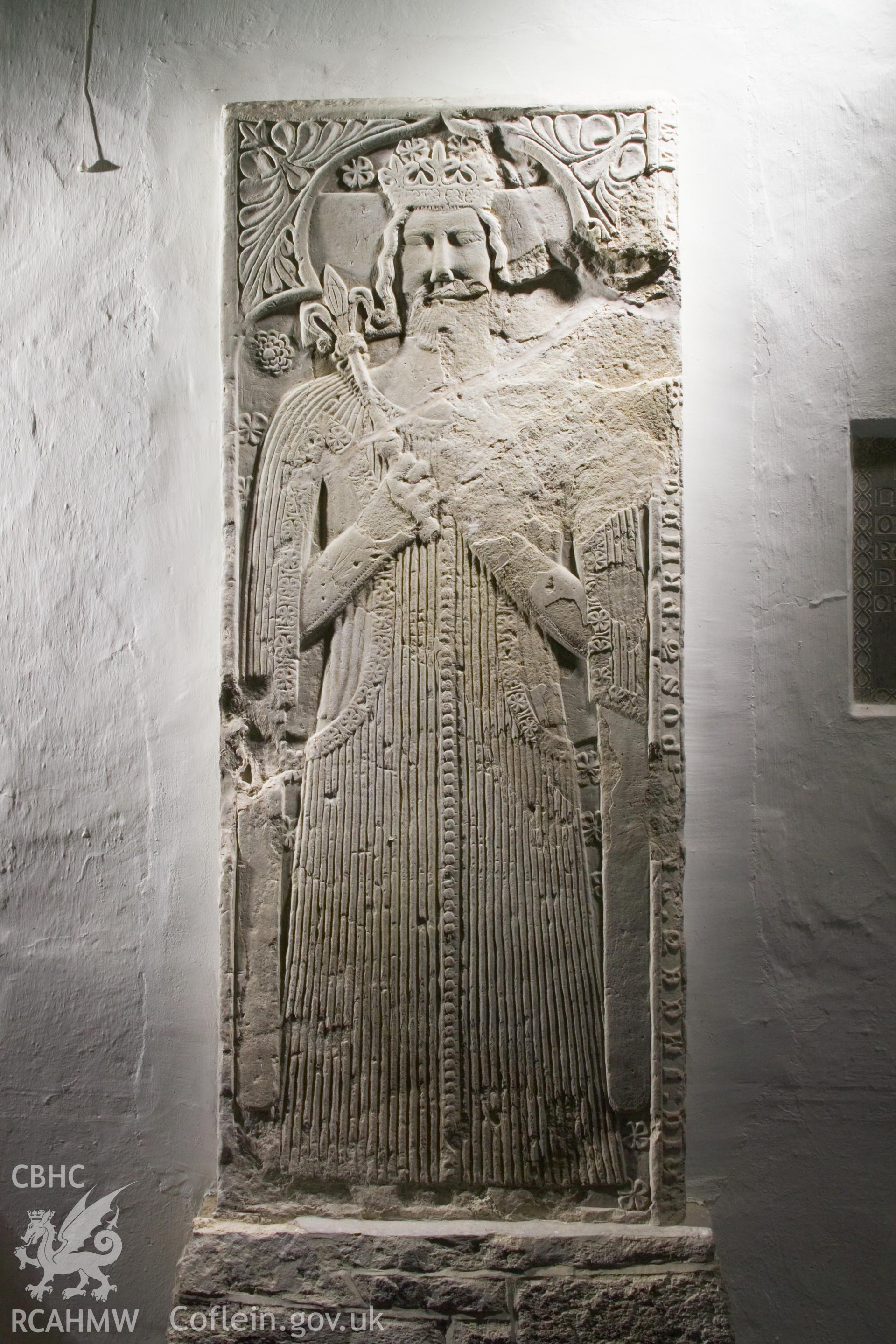 King Pabo's grave slab.