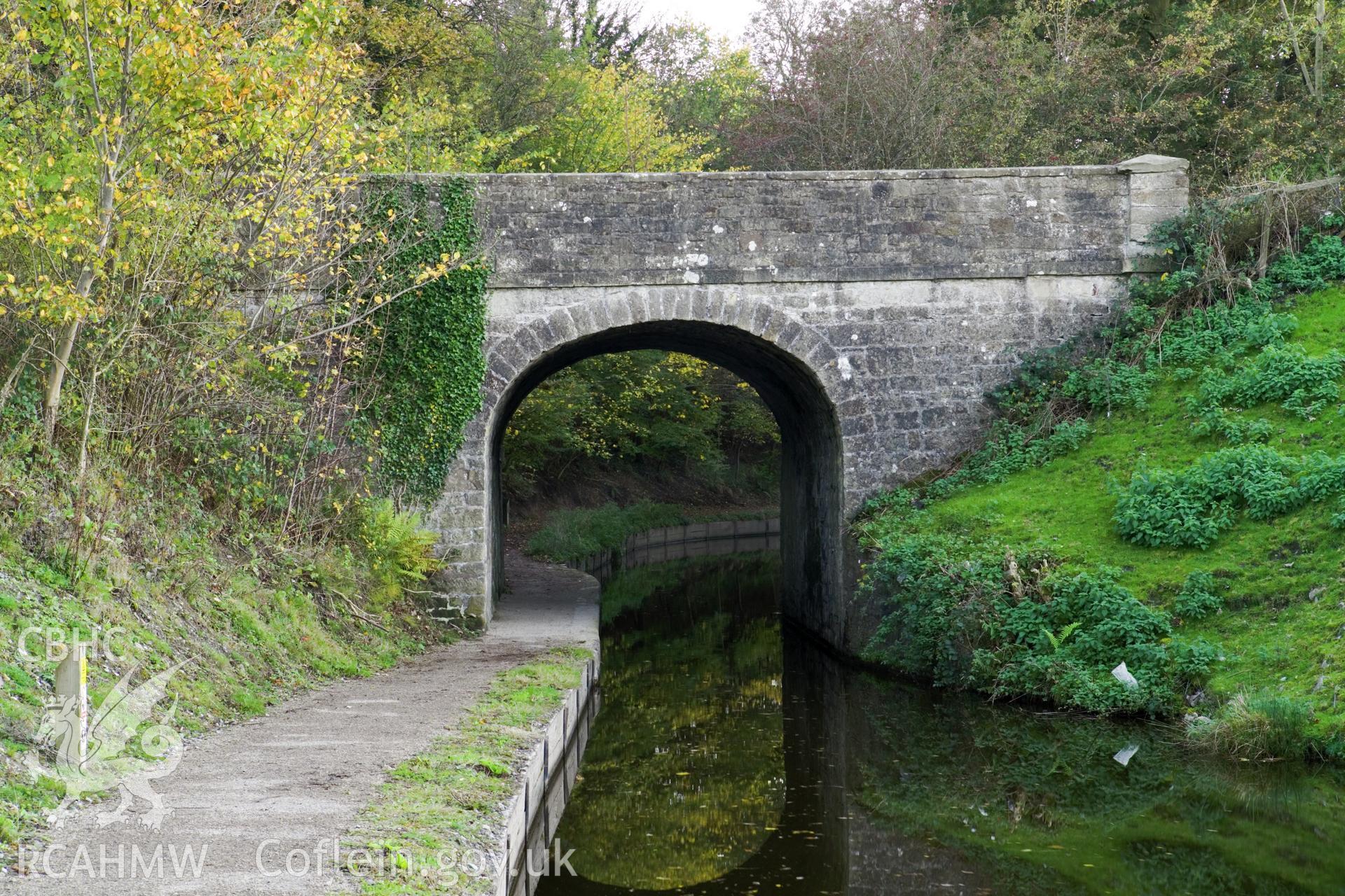 View of Irish Bridge Number 27, Llangollen Canal, taken in 2006. The huge workforce involved in building the canal between 1793 and 1808 included irish workers.