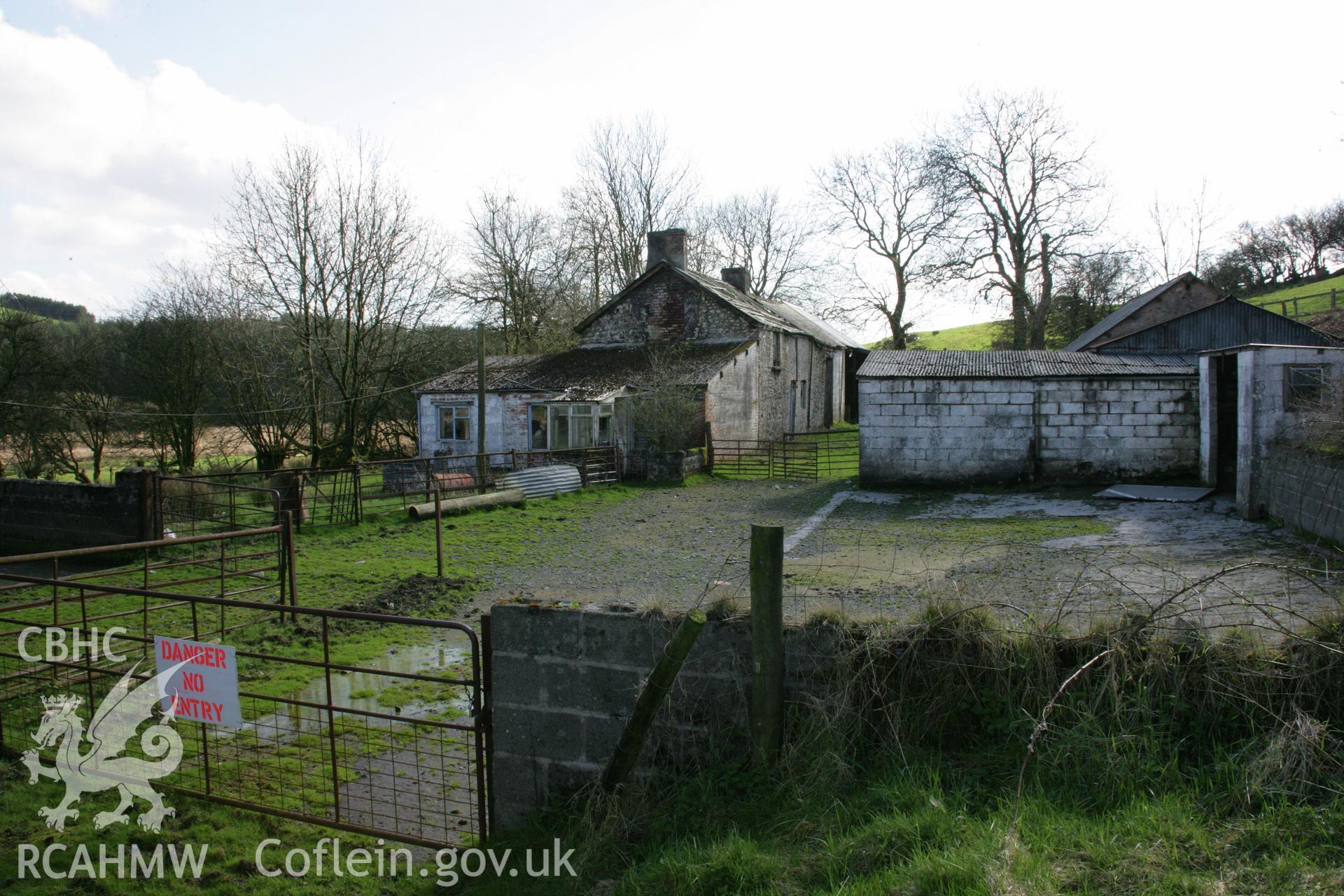 Spite Inn: wide view from north-east