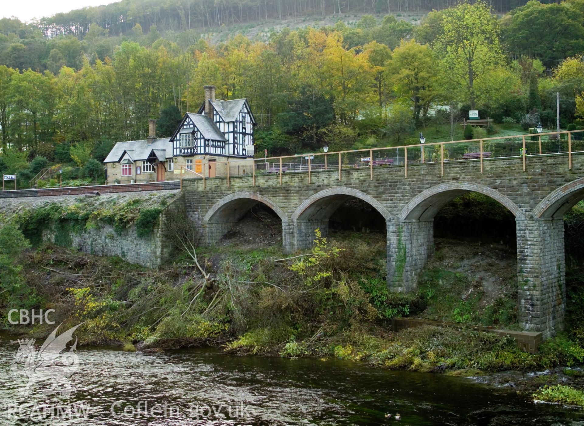 Berwyn station and viaduct from north northwest.