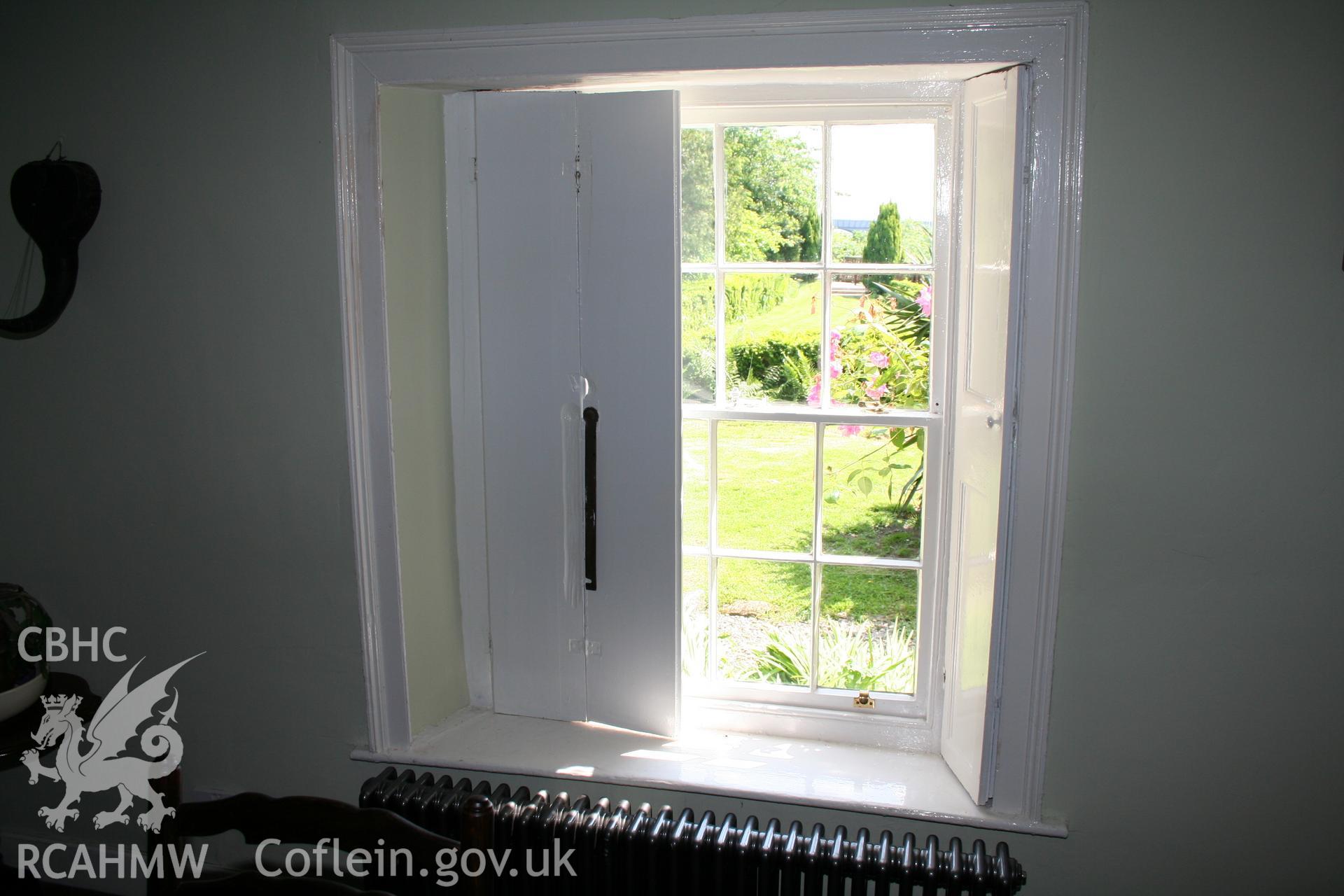 Wood bank Cottage Pontcysyllte. Interior, ground-floor parlour, sash window.