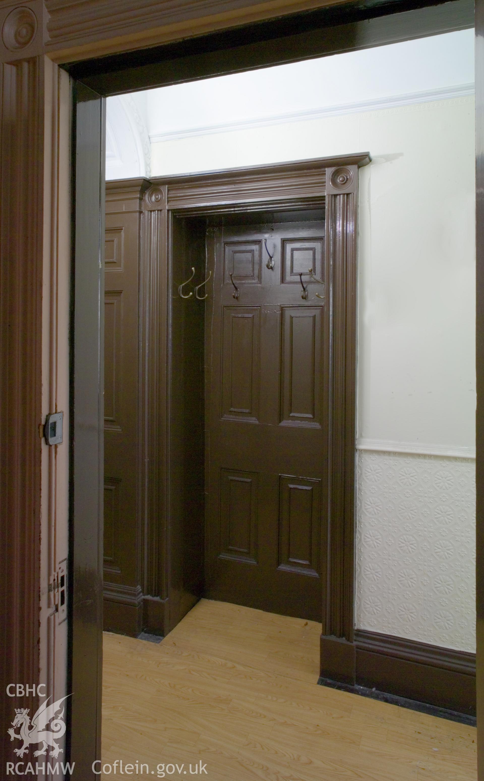 False/blocked doorway on groundfloor entry passage.