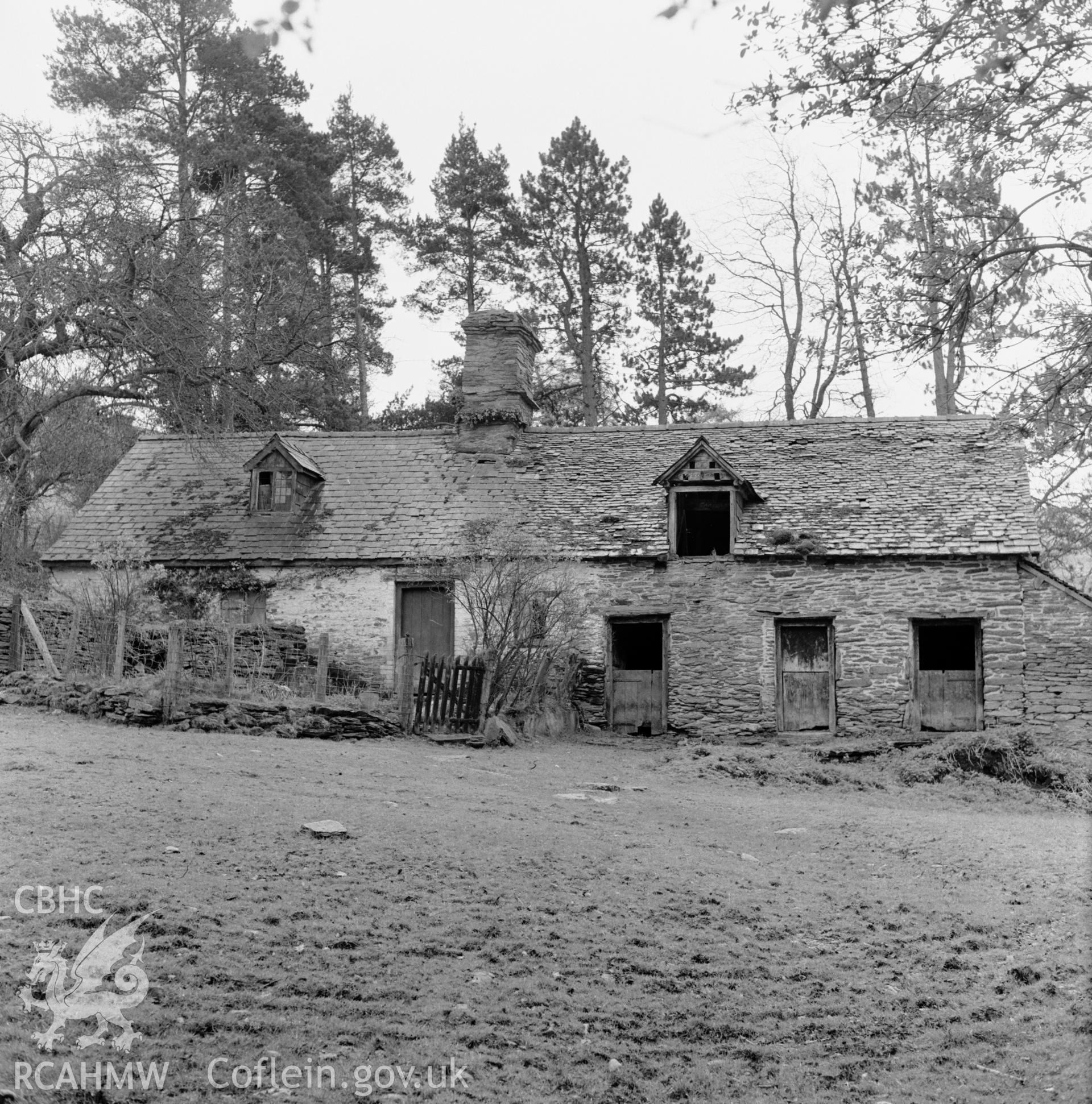 View of Gilfach takenby Harry Brooksby in 1970.