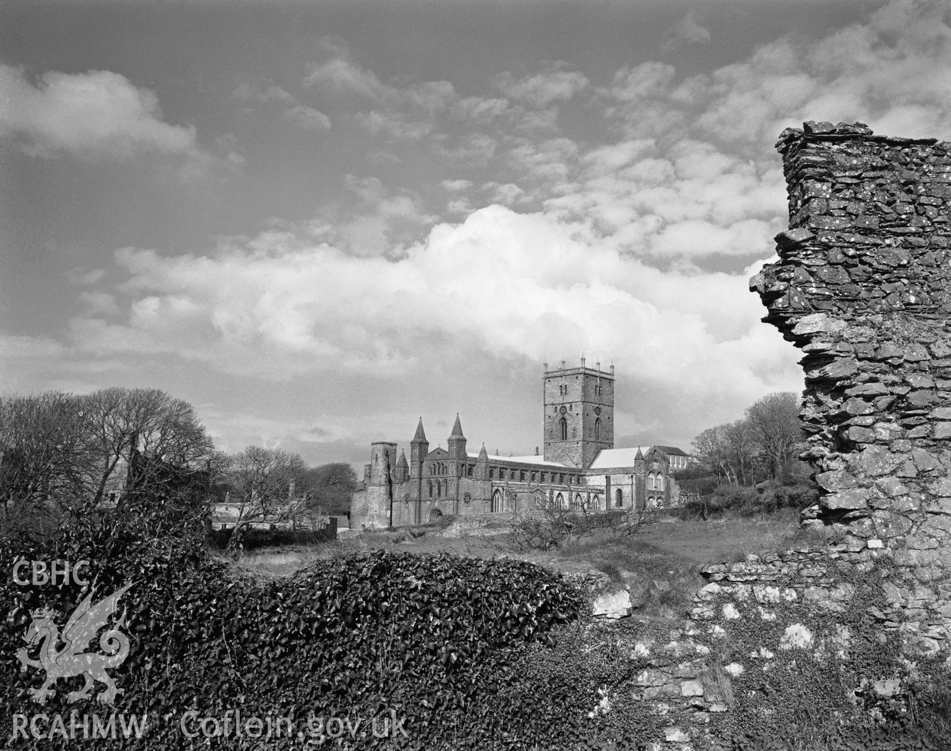 1 b/w print showing view of St David's Cathedral, Pembrokeshire; collated by the former Central Office of Information.