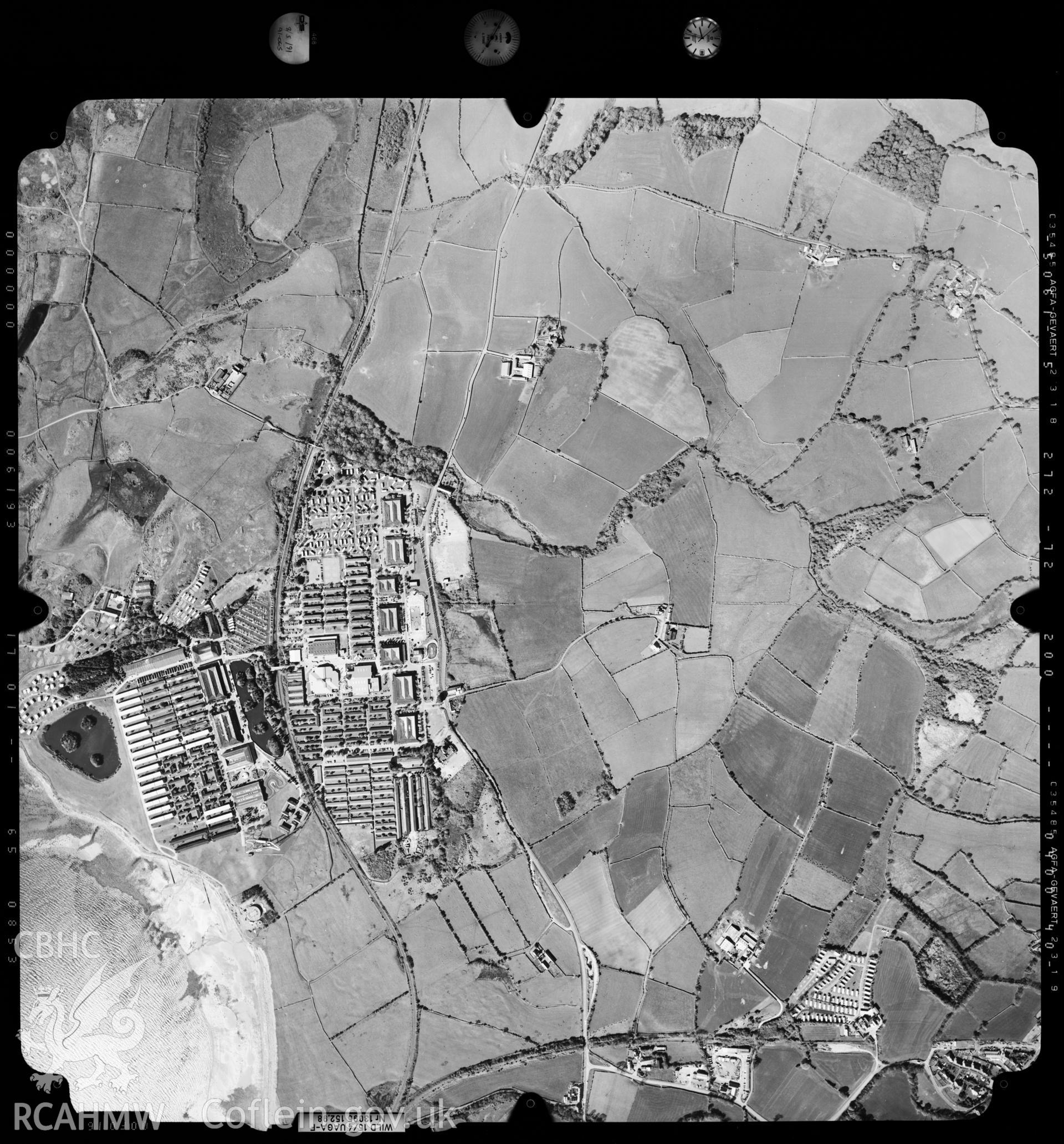 Digitized copy of an aerial photograph showing the South Lleyn area, taken by Ordnance Survey, 1991.