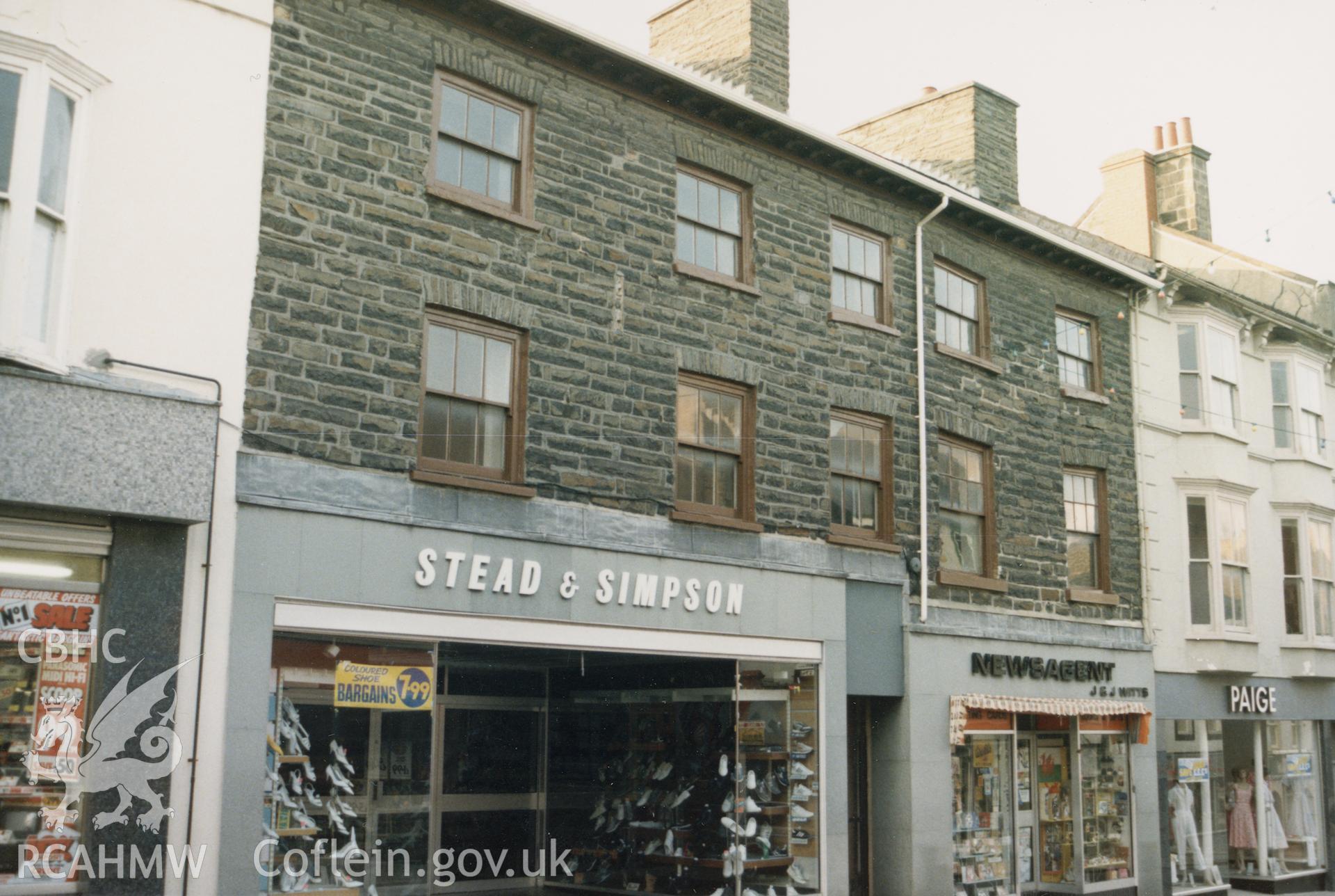 A colour photo from Cadw showing number 21-25 (odd) Great Darkgate Street, Aberystwyth.