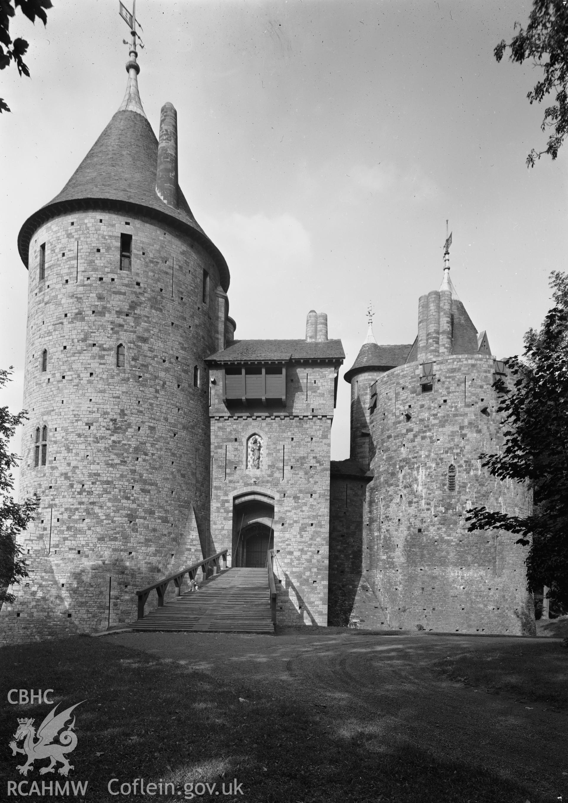 D.O.E photographs of Castell Coch.