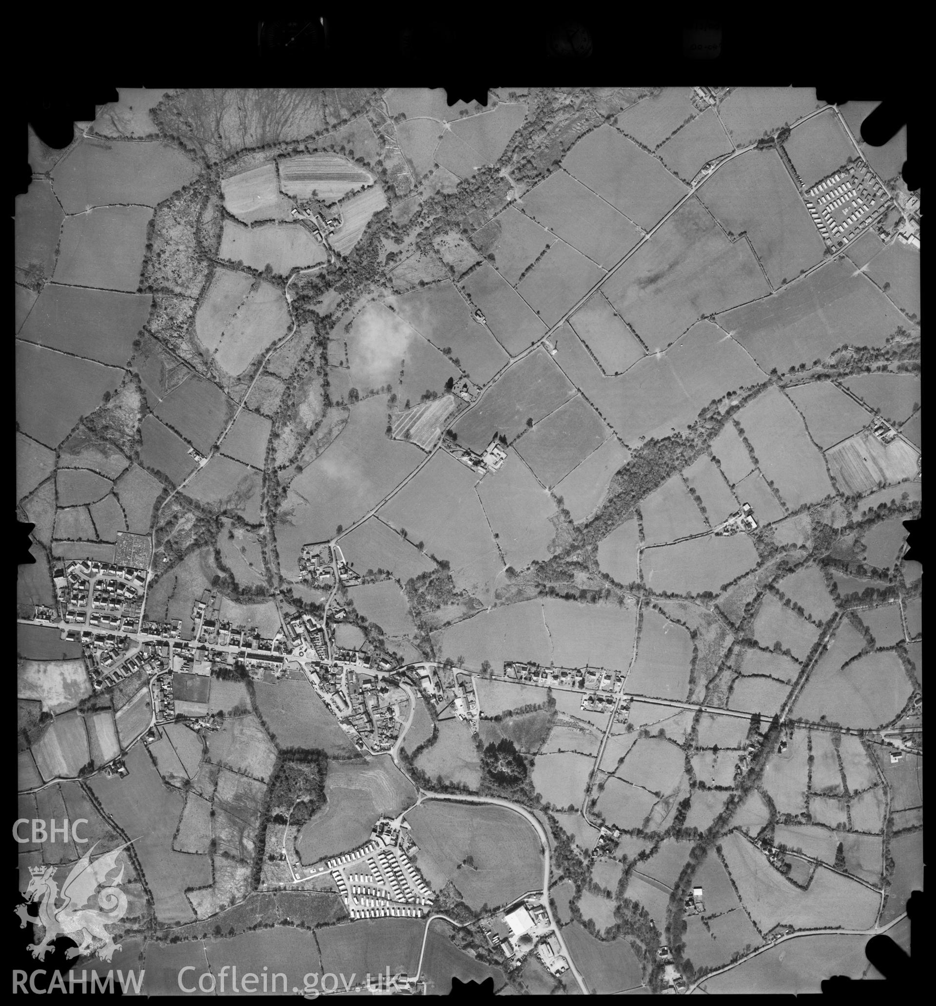Digitized copy of an aerial photograph showing the South Lleyn area, taken by Ordnance Survey, 2000.