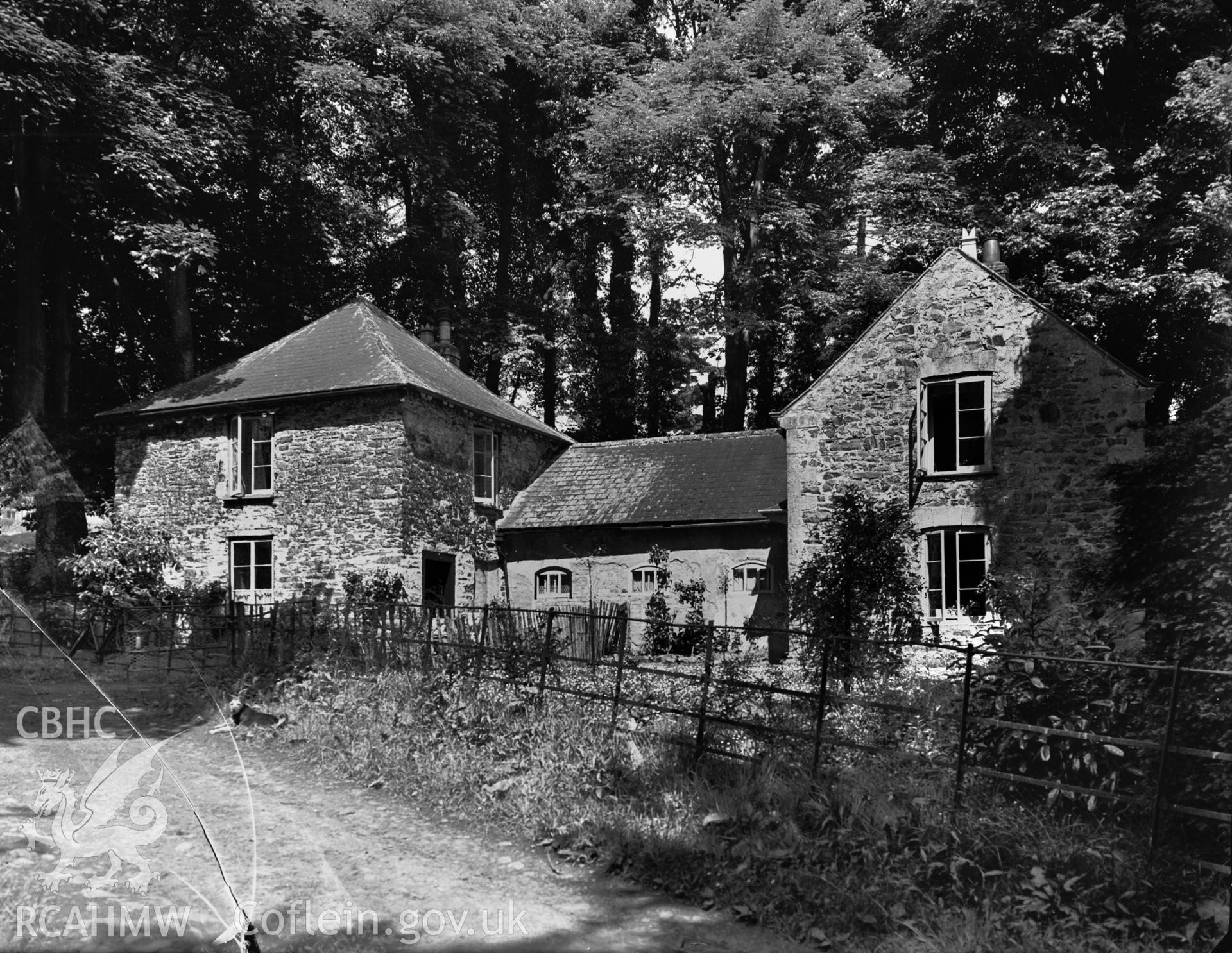 Exterior view - the old house