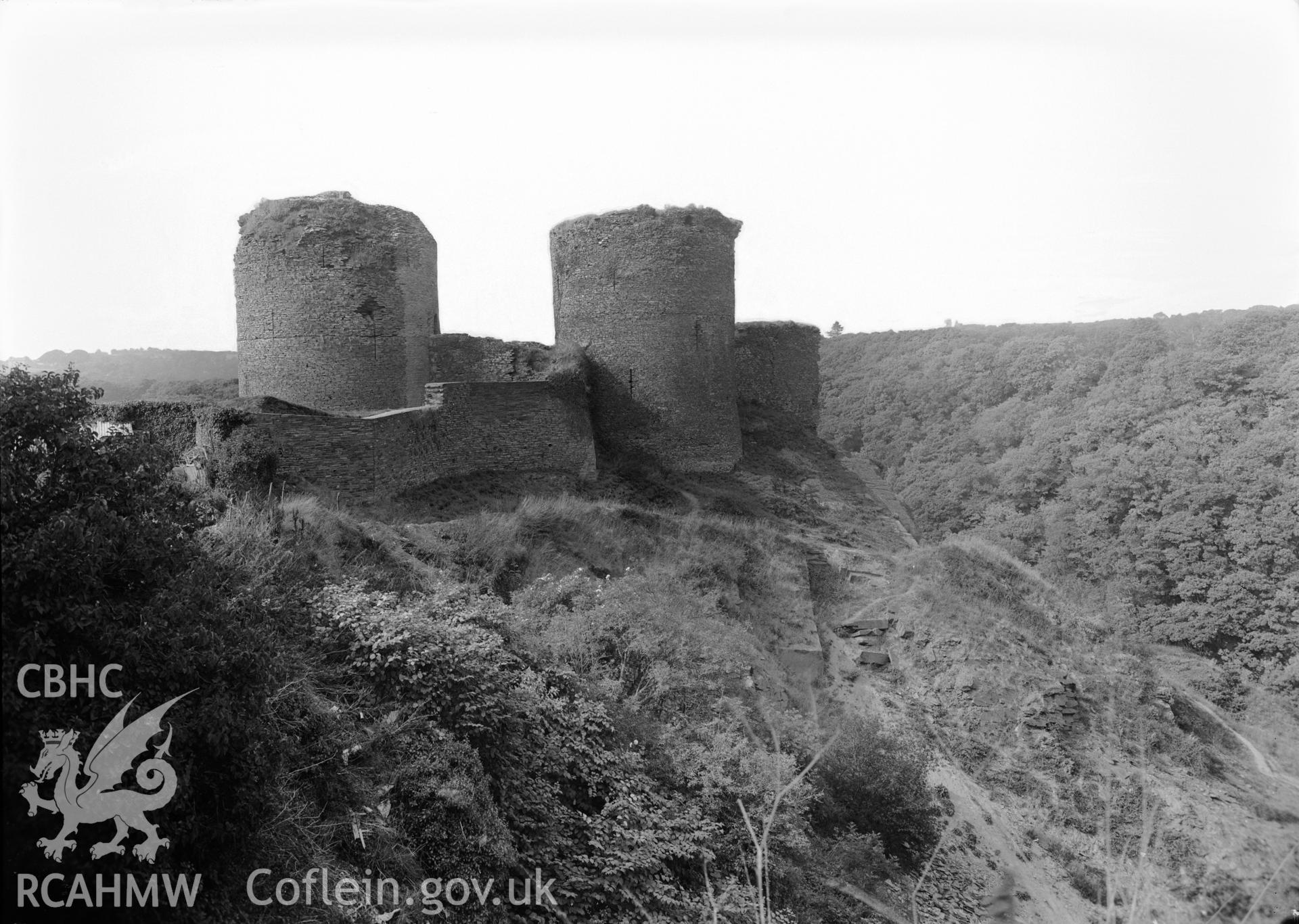 D.O.E photograph of Cilgerran Castle.