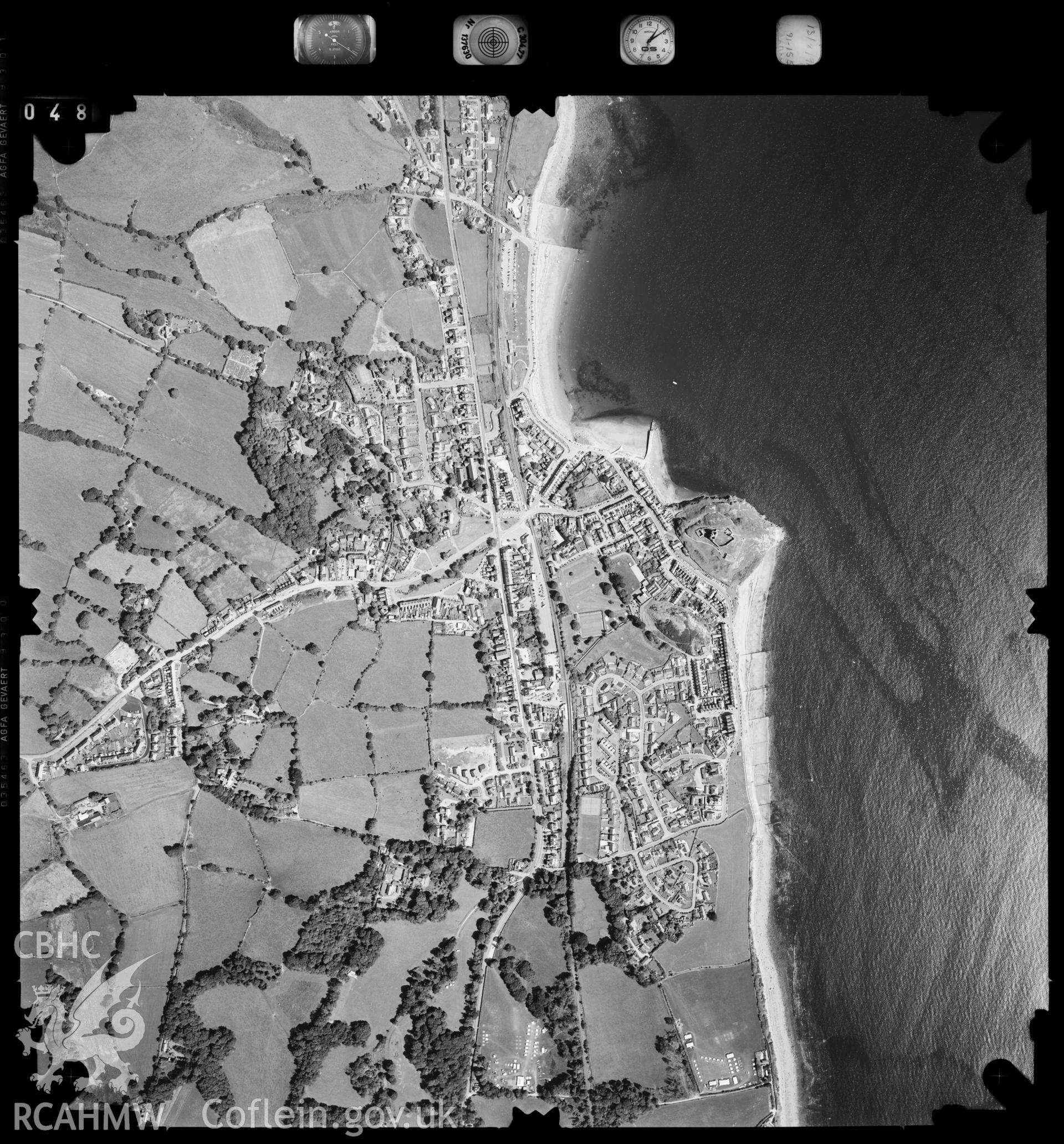 Digitized copy of an aerial photograph showing the South Lleyn area, taken by Ordnance Survey, 1991.
