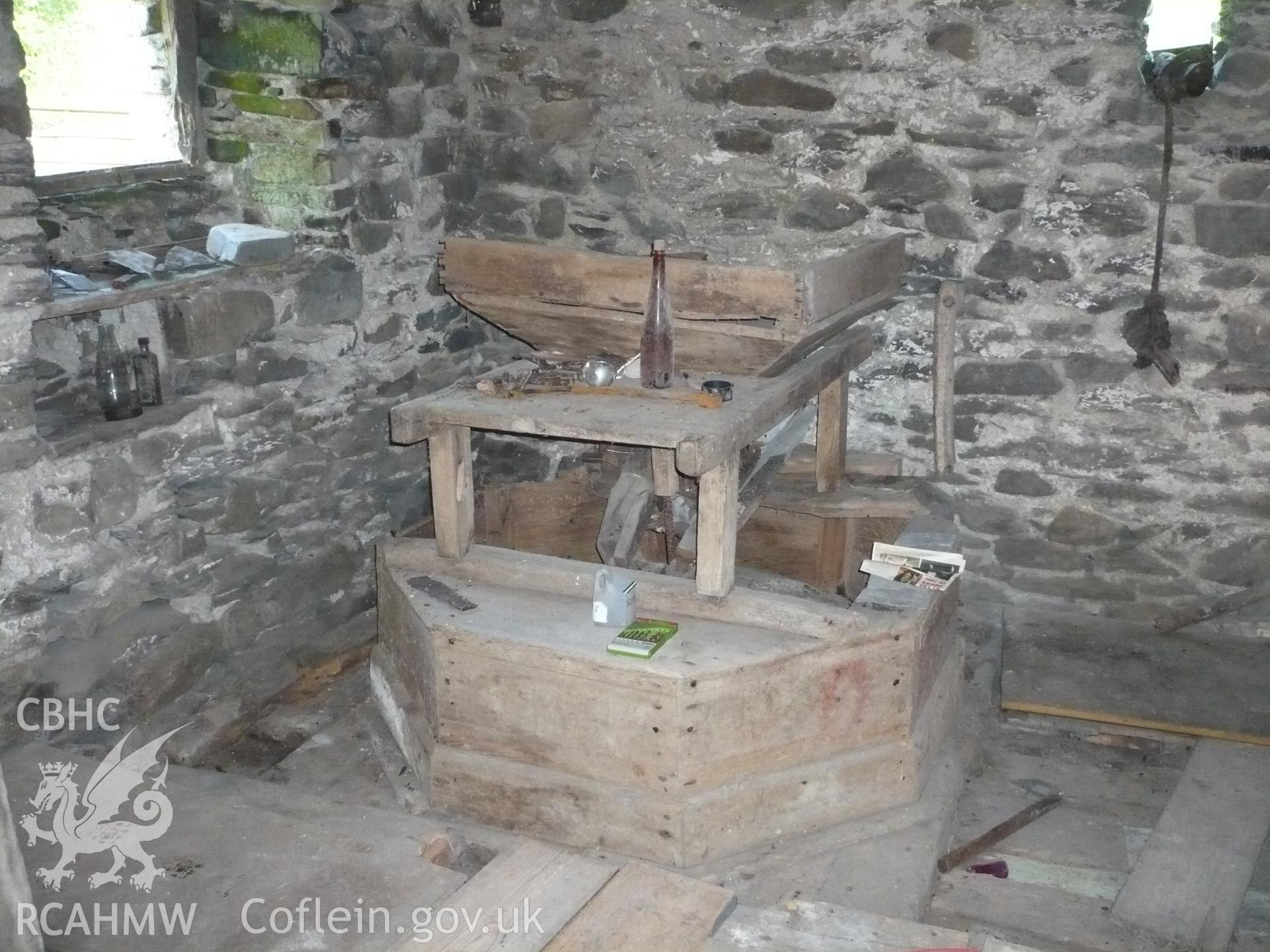 North set of grindstones.