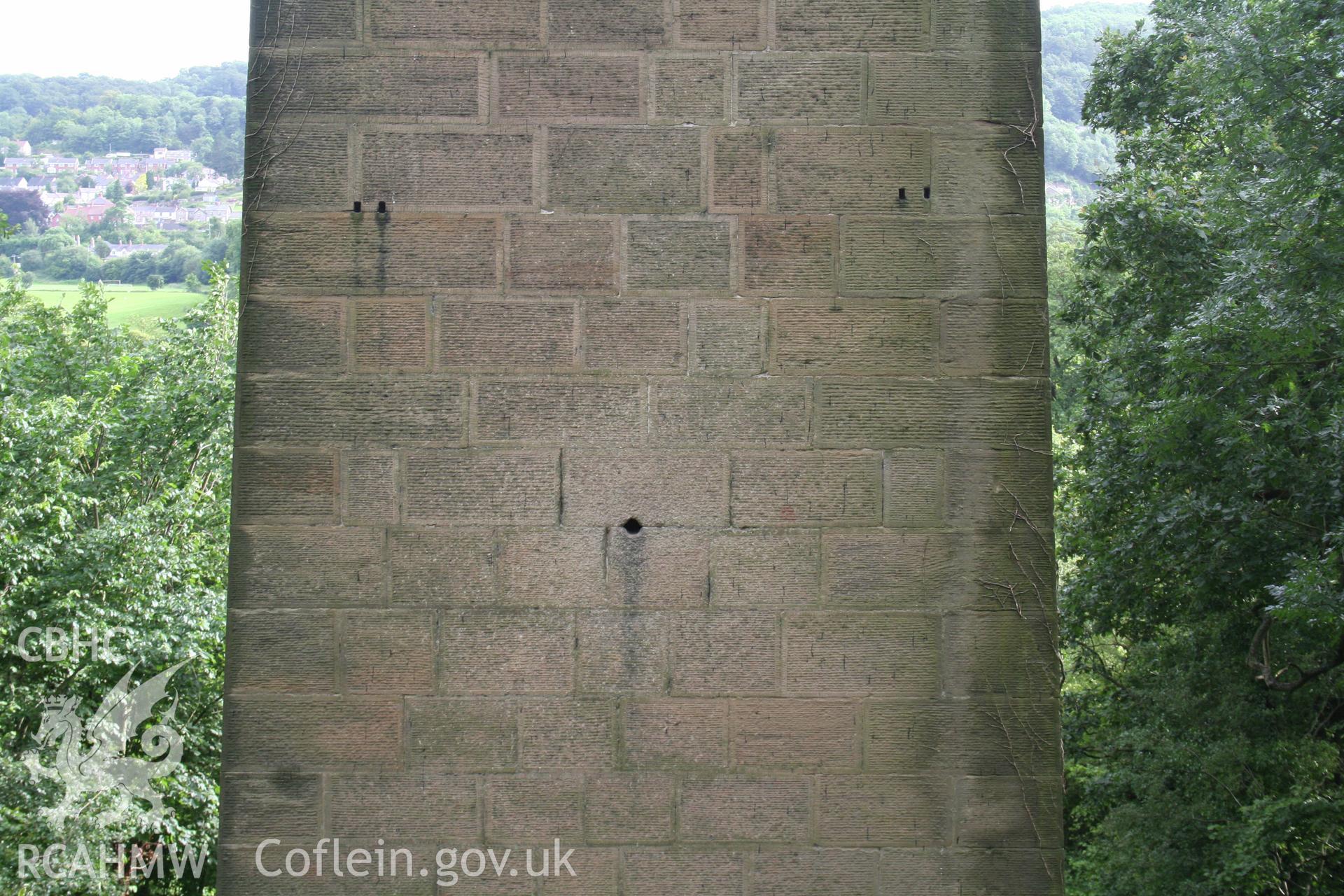 RCAHMW digital photographic survey of Pontcysyllte Aqueduct, by Louise Barker, 26/07/2007.