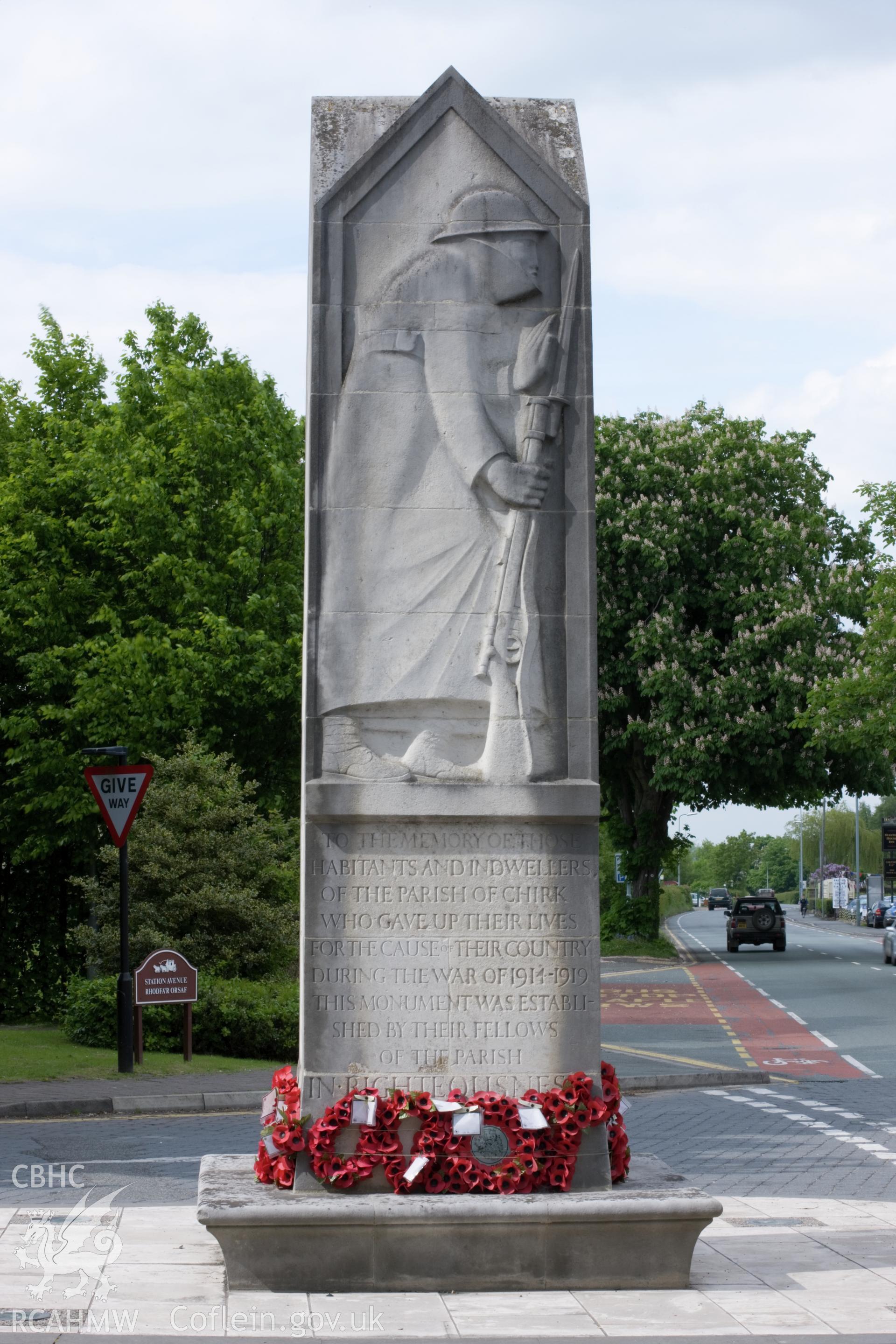 RCAHMW digital photographic survey of Chirk War Memorial, by Iain Wright, 20/05/2008.