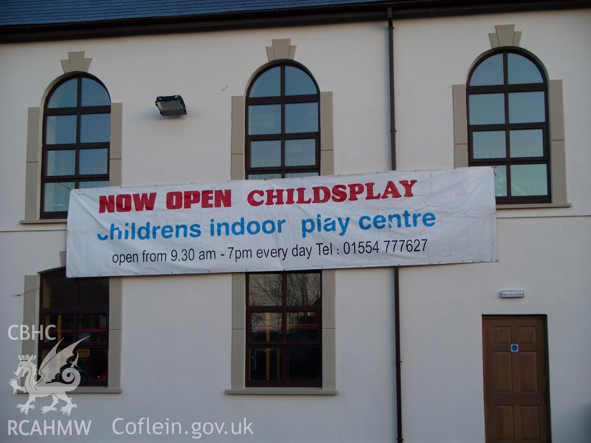 `Childsplay? Children?s Indoor Play Centre sign on NW.