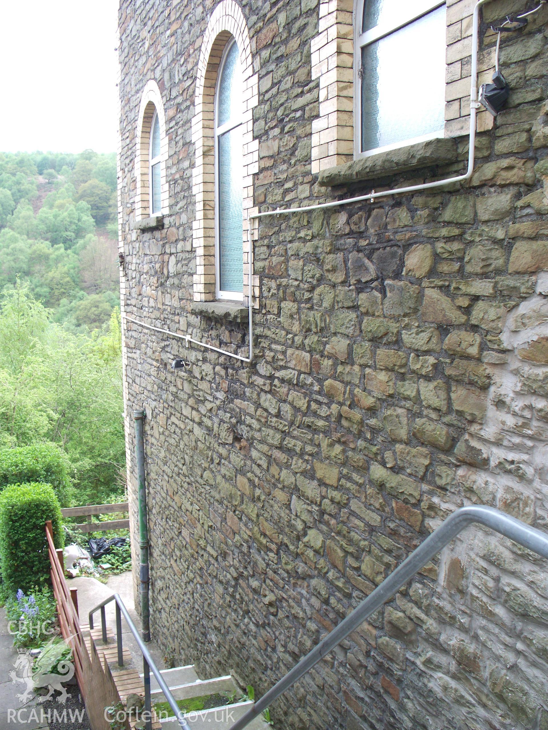 Lower SE fa?ade showing basement storey.