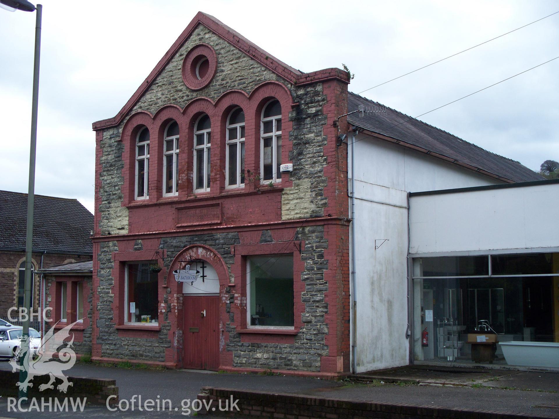 Main NE front & NW side.