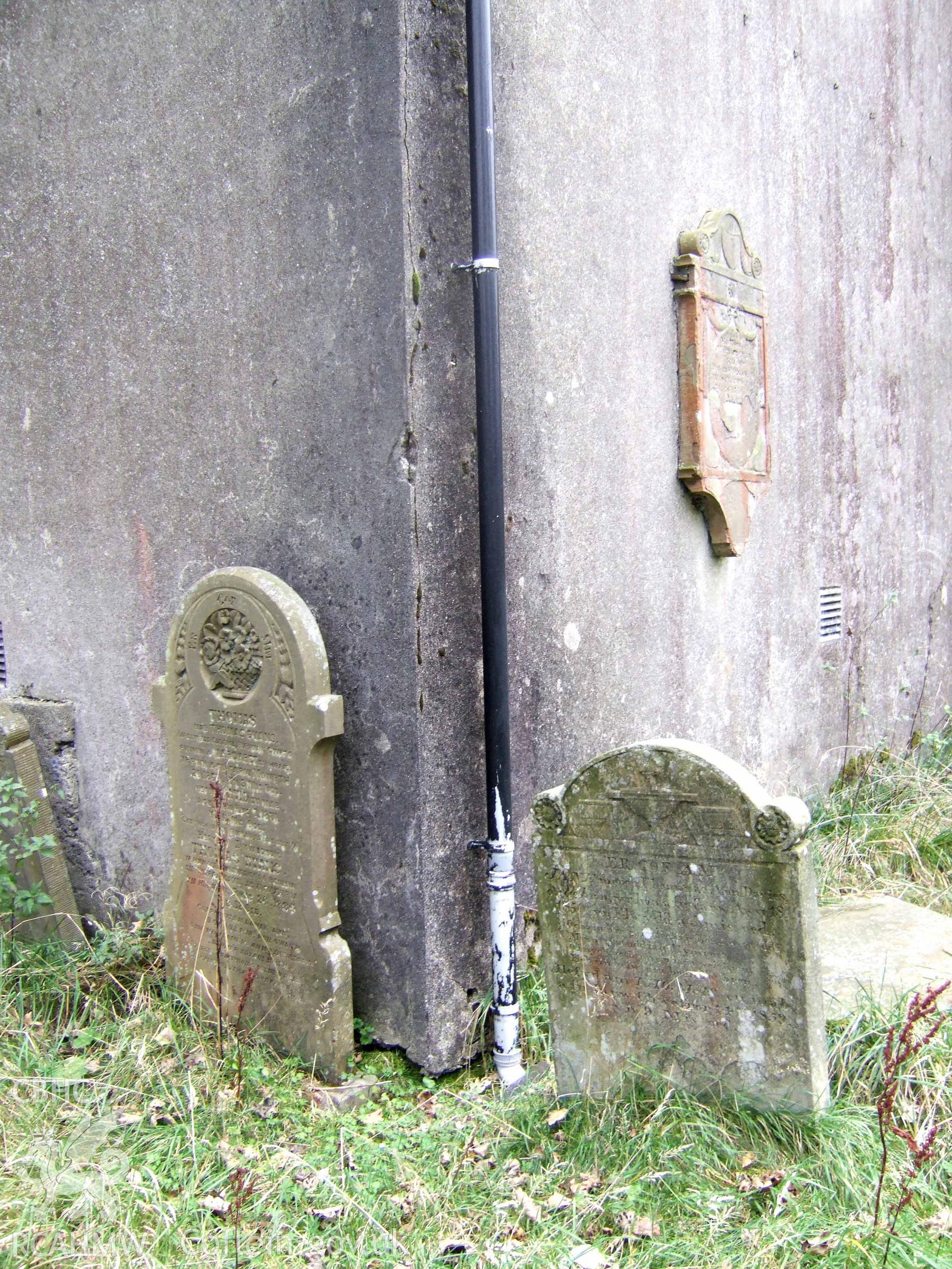 Memorials at NE corner, Jane Thomas (right) & Thomas Evans (left).