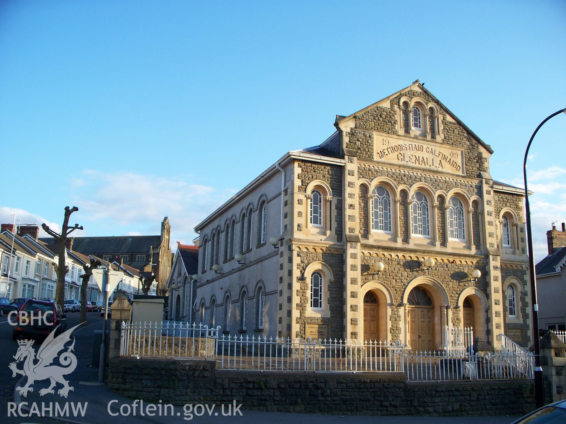 Main NW gable & NE side.