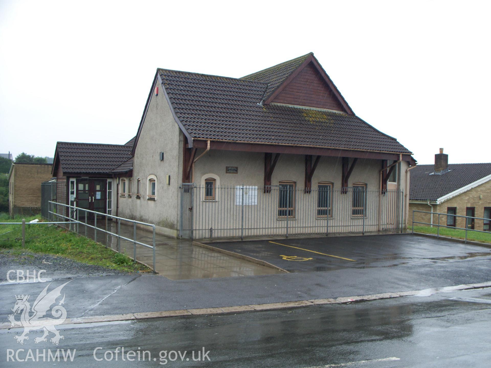 North-west Heol Nant-y-felin front & NE side.
