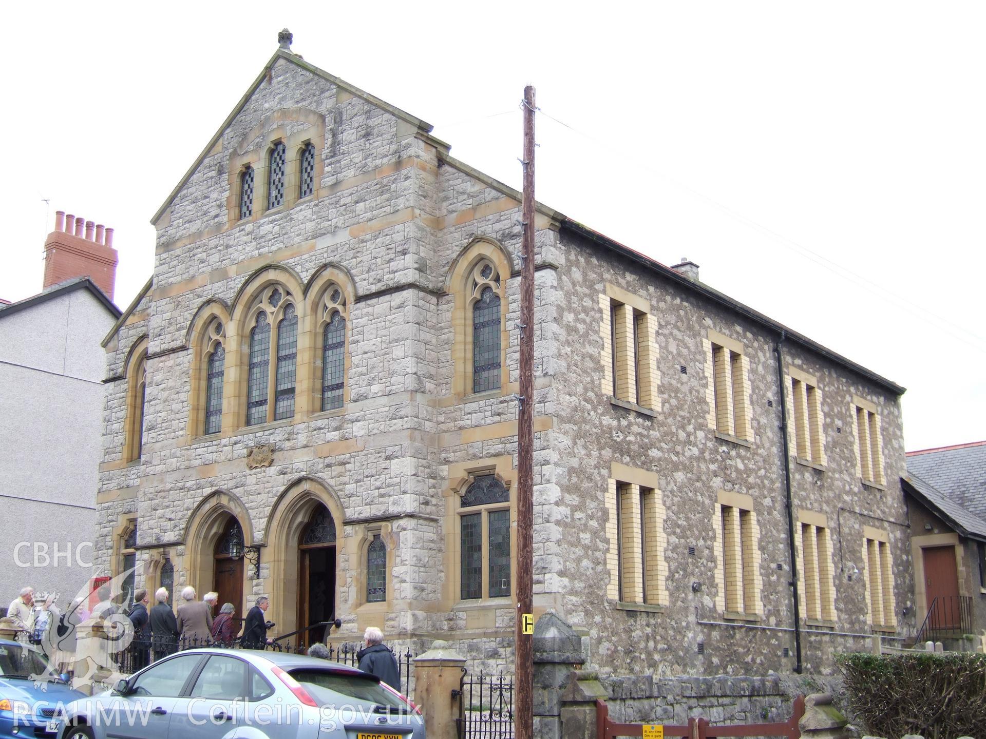 Main Rhiw Road SE gable front & NE side.