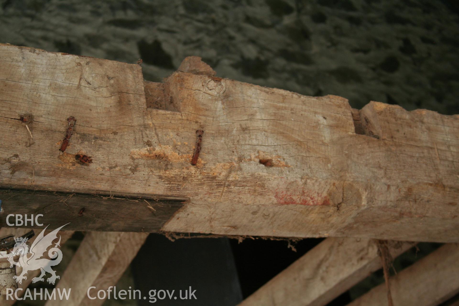 Stable ceiling-beam  & joists.