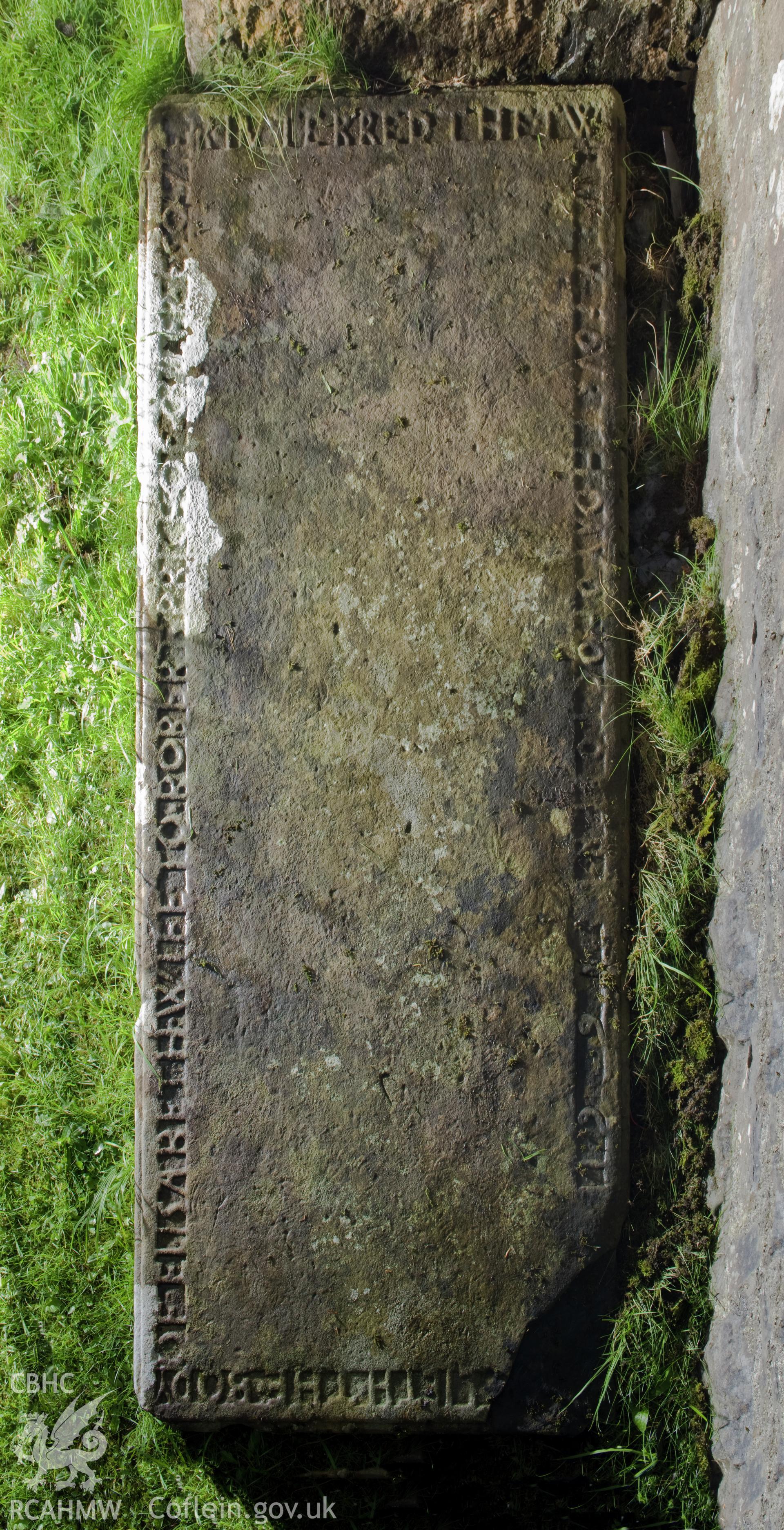 1661 gravestone to Elizabeth Price.