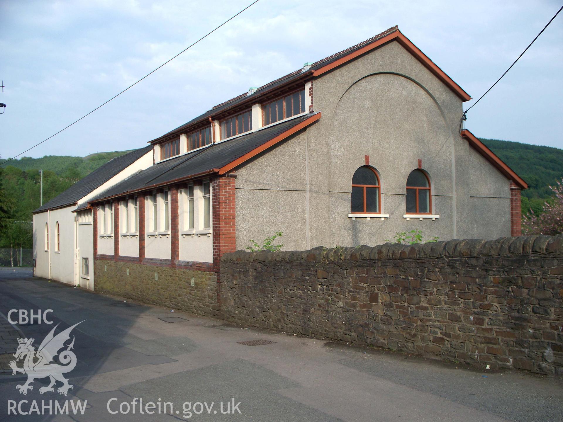 South-west gable of Sunday-school & NW side to Thorne Avenue.