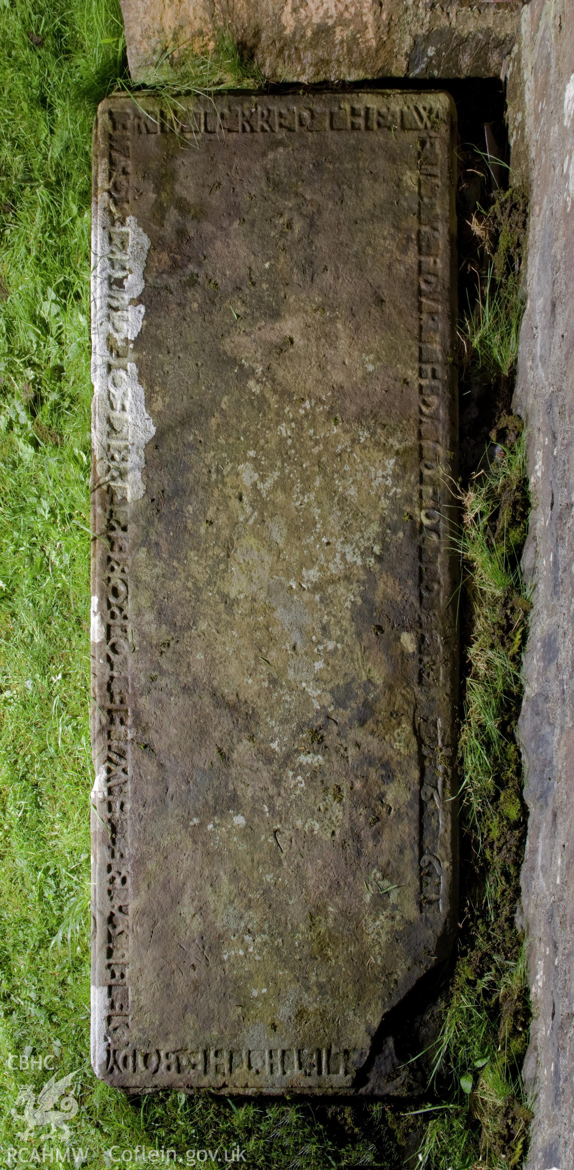 1661 gravestone to Elizabeth Price.