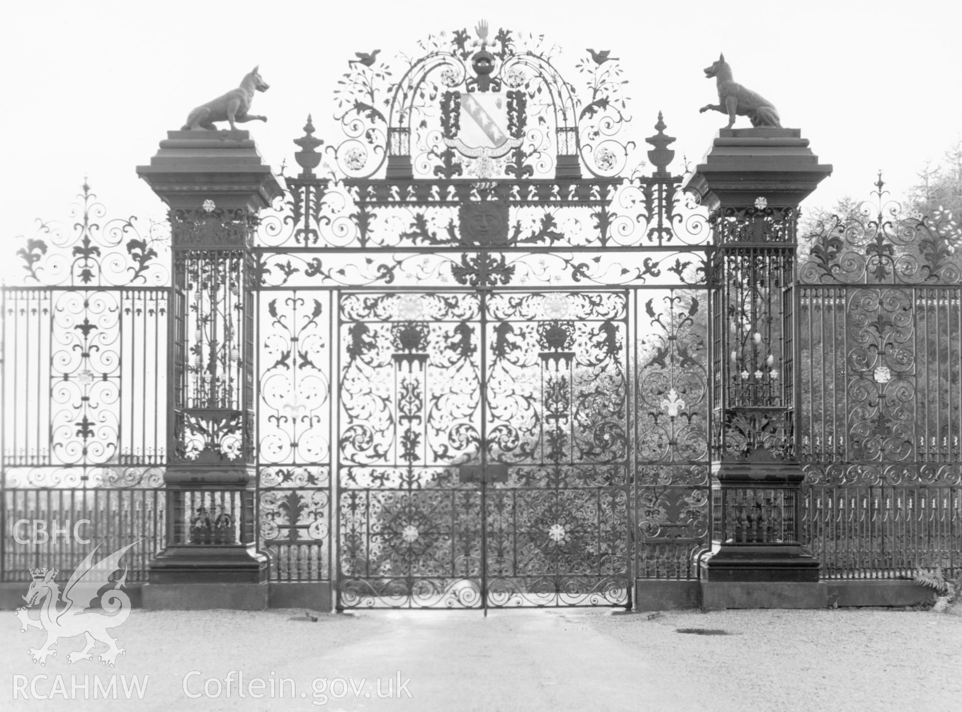1 b/w print showing view of Chirk castle entrance gates, collated by the former Central Office of Information.