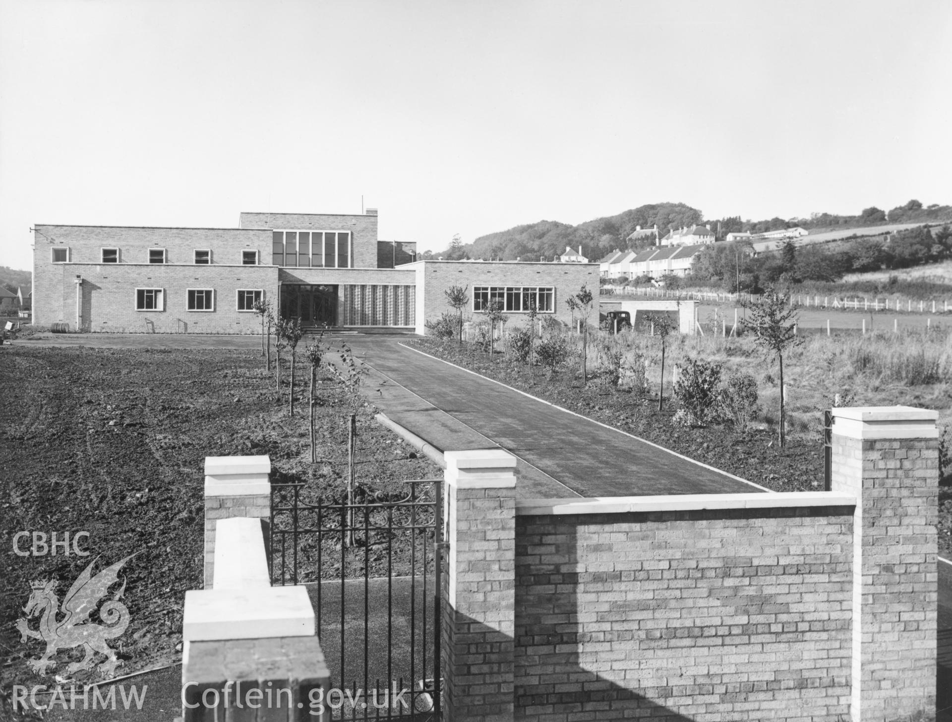 1 b/w print showing exterior view of Fairwater County Primary School; collated by the former Central Office of Information.