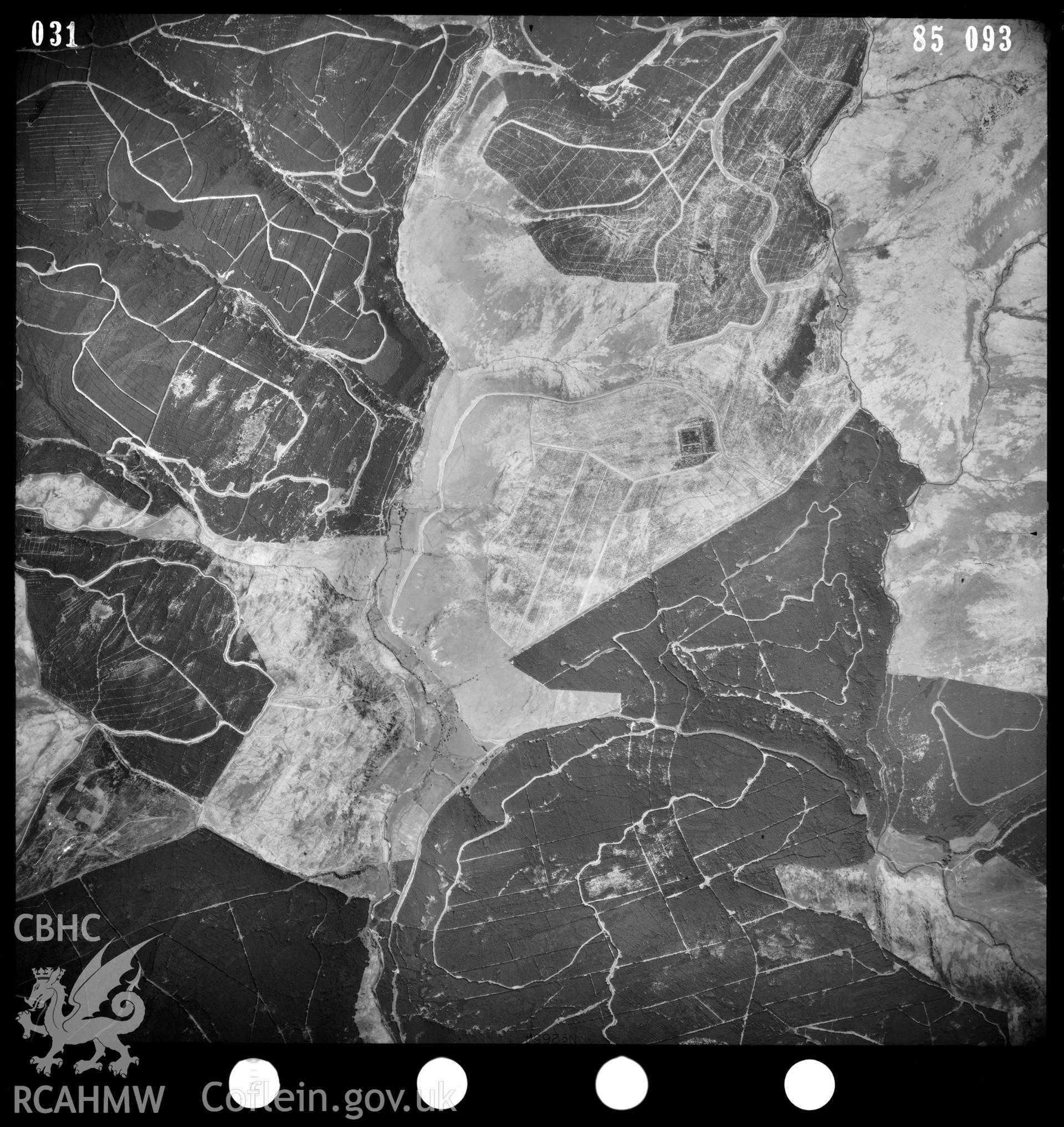 Digitized copy of an aerial photograph showing area SN85/95, taken by Ordnance Survey, 1985