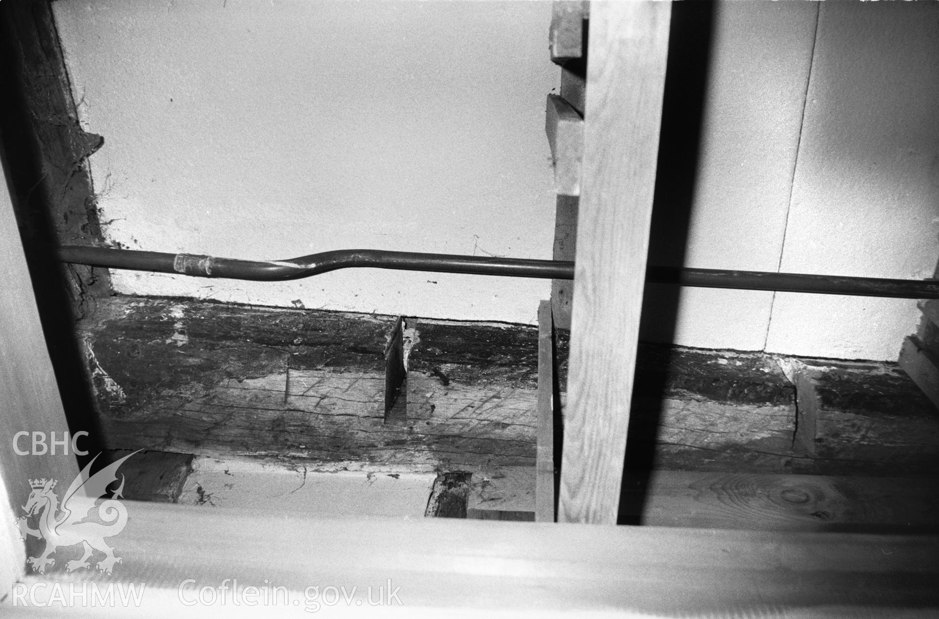 Interior view of Bryndraenog showing beam detail.