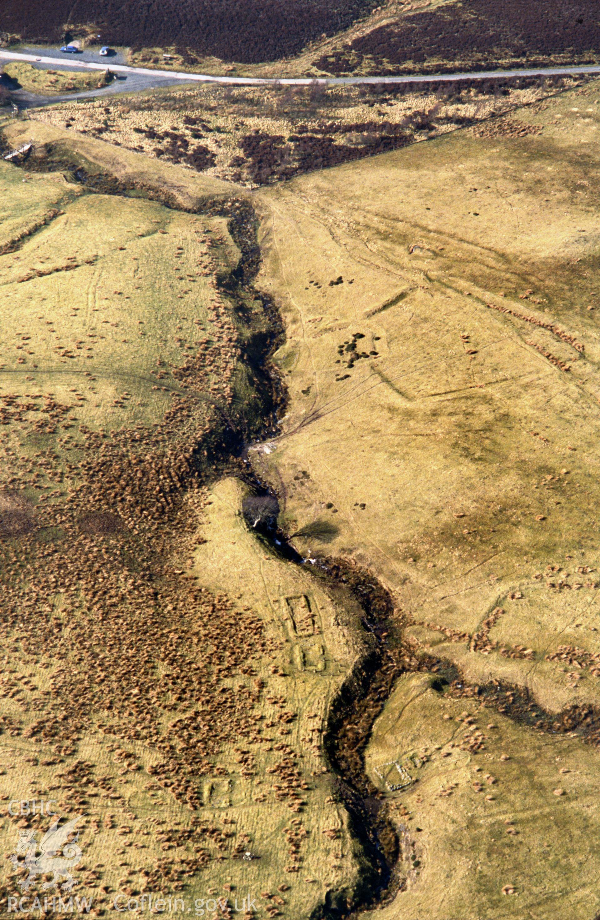 RCAHMW colour slide oblique aerial photograph of Hafod Nant y Griafolen, Llanrhaeadr-yng-nghinmeirch, taken on 26/02/1991 by CR Musson