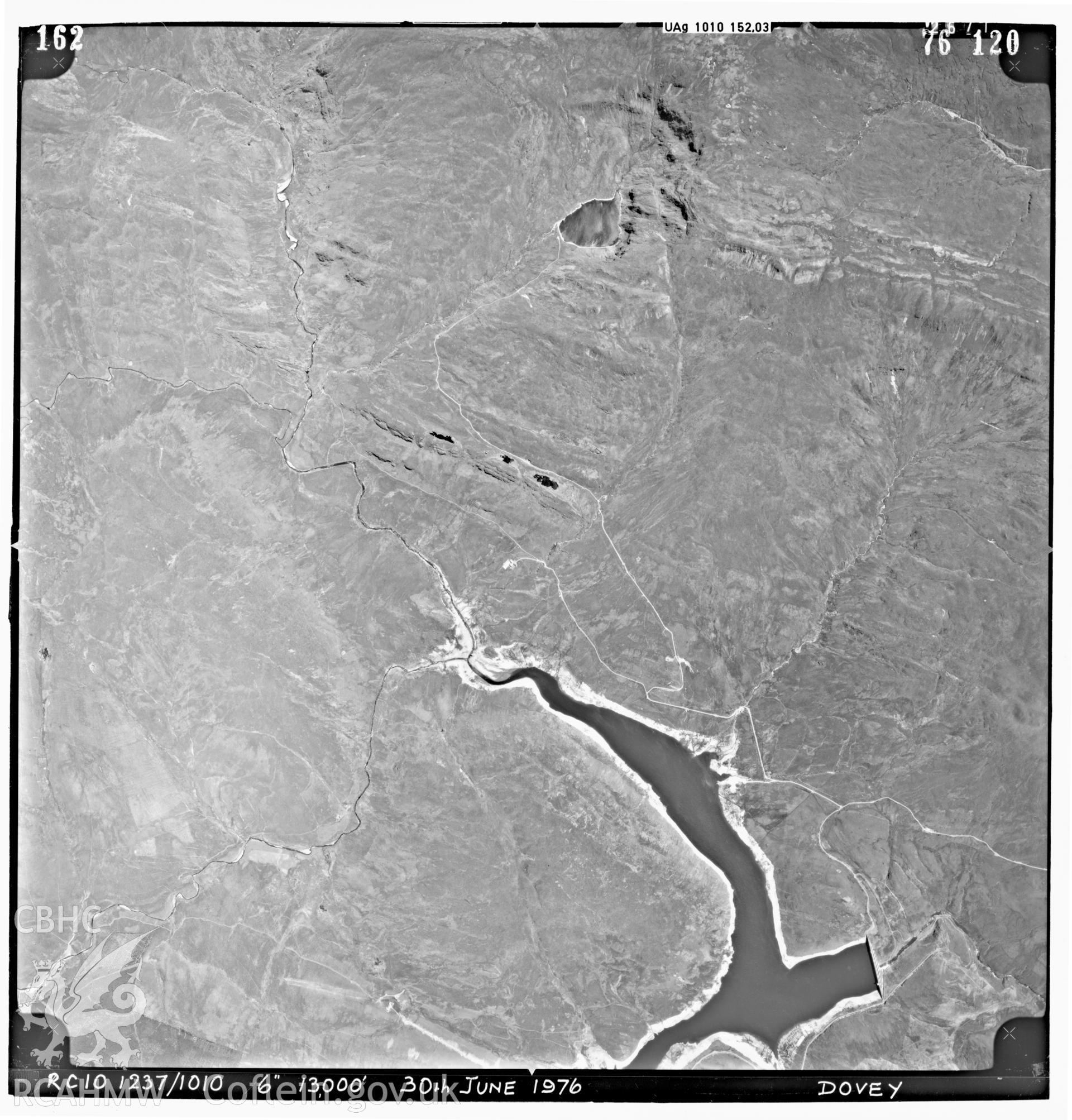 Digitized copy of an aerial photograph showing the area SN68/78, taken by Ordnance Survey, 1976.