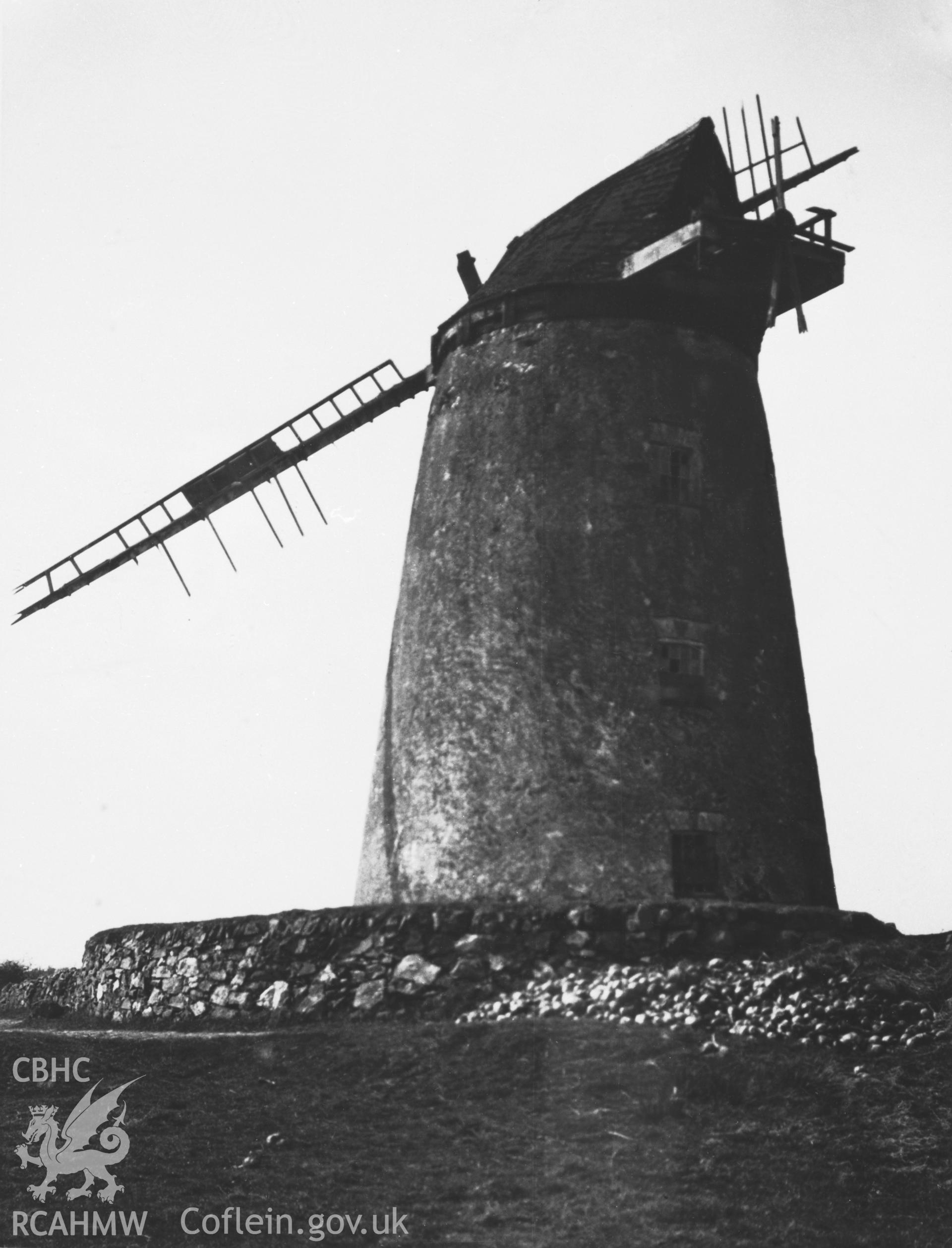 Black and white photograph showing the Henblas Windmill, Bodffordd, taken by Rex Wailes in 1929.