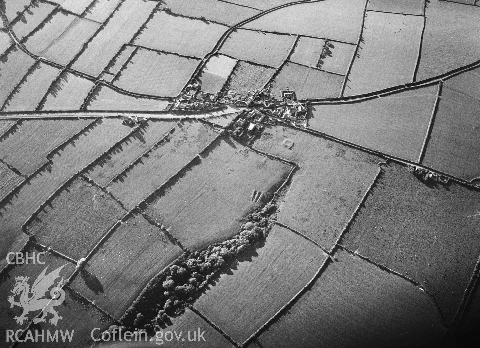 RCAHMW black and white oblique aerial photograph of Woodstock Ring, Ambleston, taken 1990.