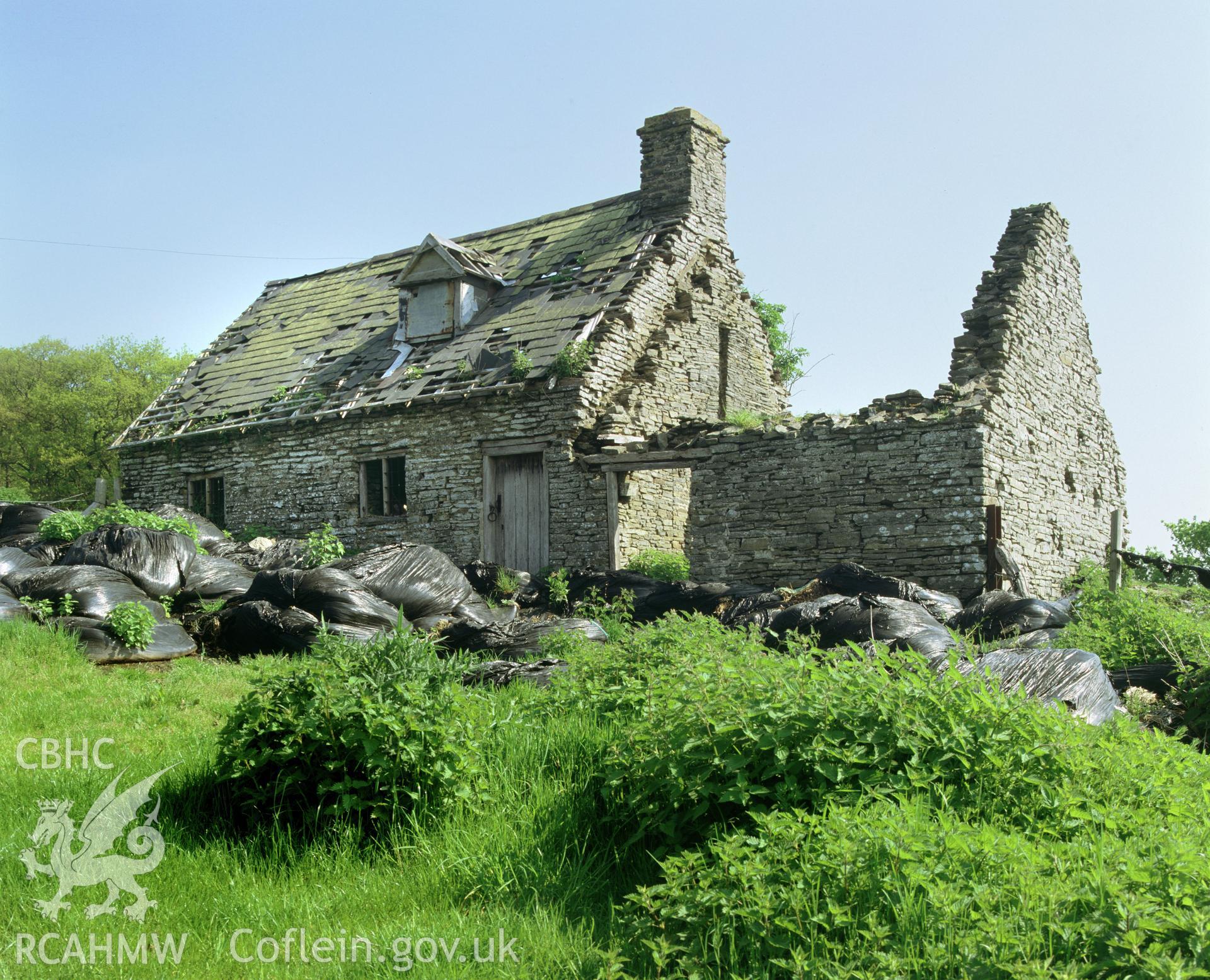 RCAHMW colour transparency showing view of Pencastell, Aberedw, taken by Iain Wright, 2004