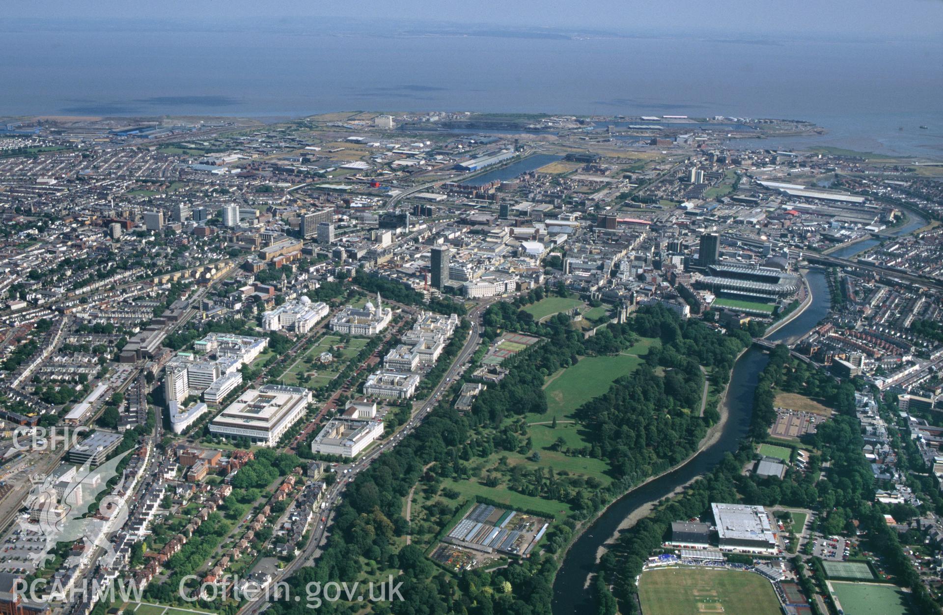 RCAHMW colour slide aerial photograph of Cardiff Sophia Gardens, Castle and Priory. Taken by C R Musson on 20/07/1995