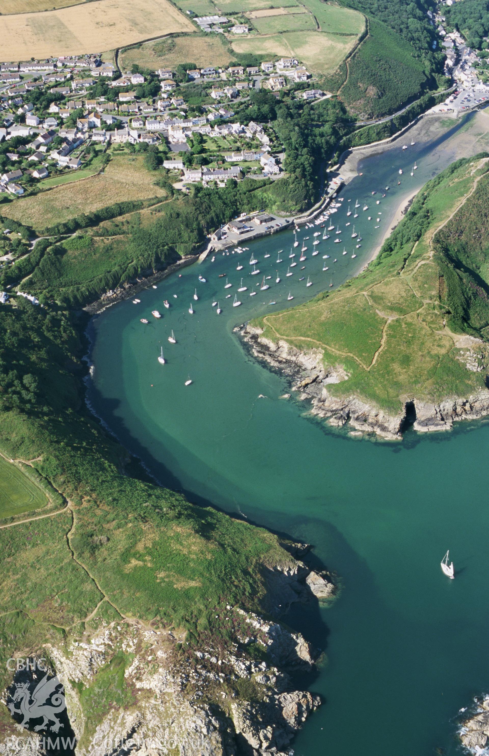 RCAHMW colour slide oblique aerial photograph of Solva, taken by T.G.Driver on the 17/07/2000