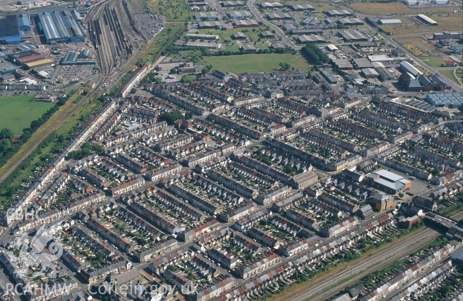 RCAHMW colour oblique aerial photograph of Cardiff,Tremorfa: Victorian/Edwardian housing. Taken by C R Musson on 20/07/1995