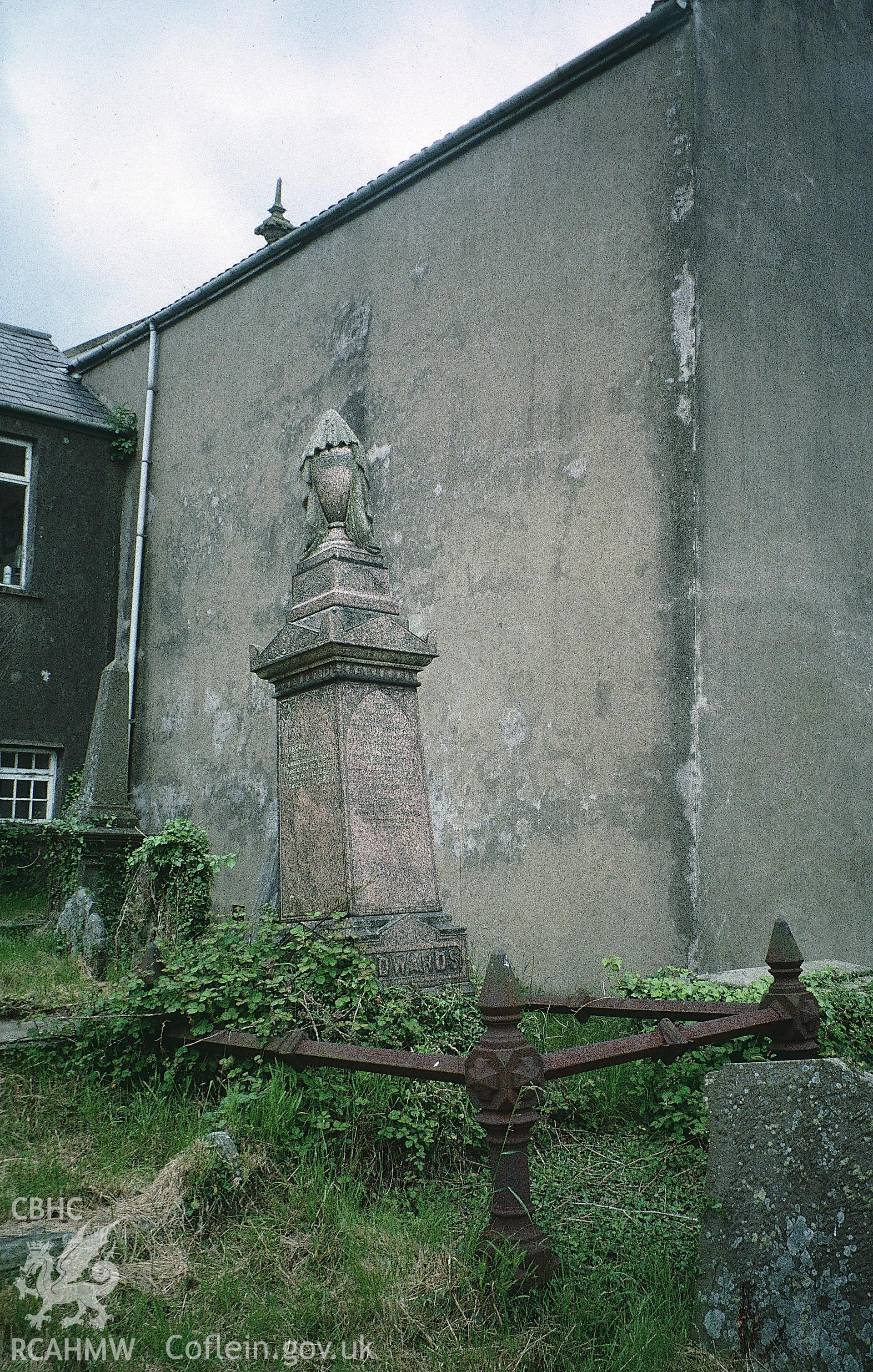 William Edwards Memorial at Groeswen Chapel; digitised image copied from a black and white slide taken by Stephen Hughes, June 1999. Slide collection not yet passed to the Archive